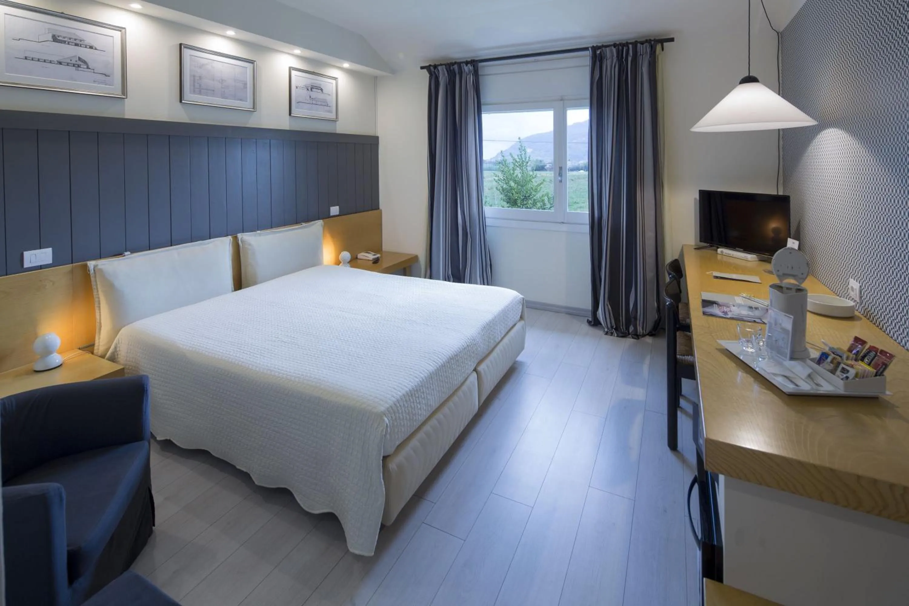 Staff, Bed in Locanda Dell'Angelo