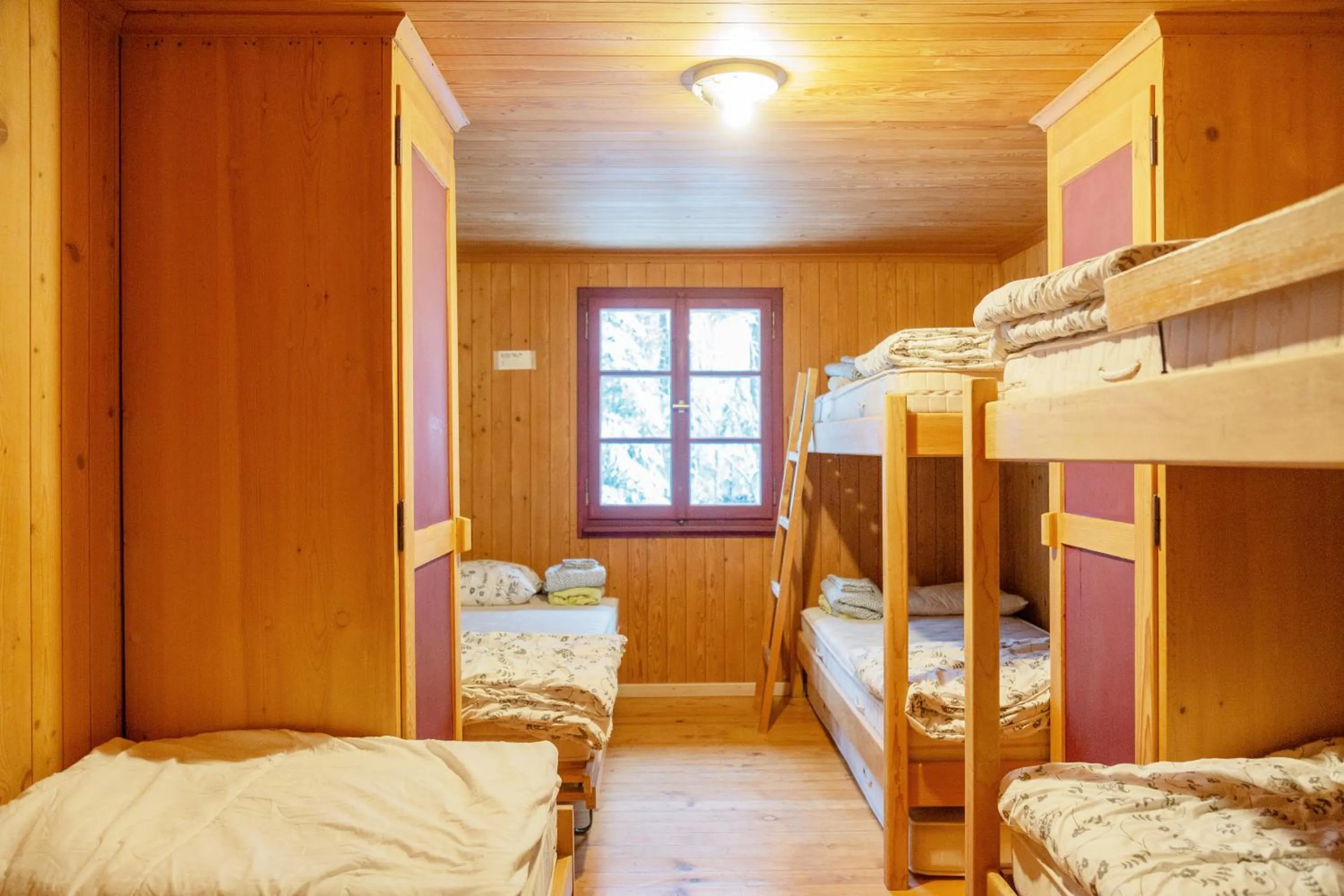 Bed in Kunst- und Naturfreundehaus Brünig