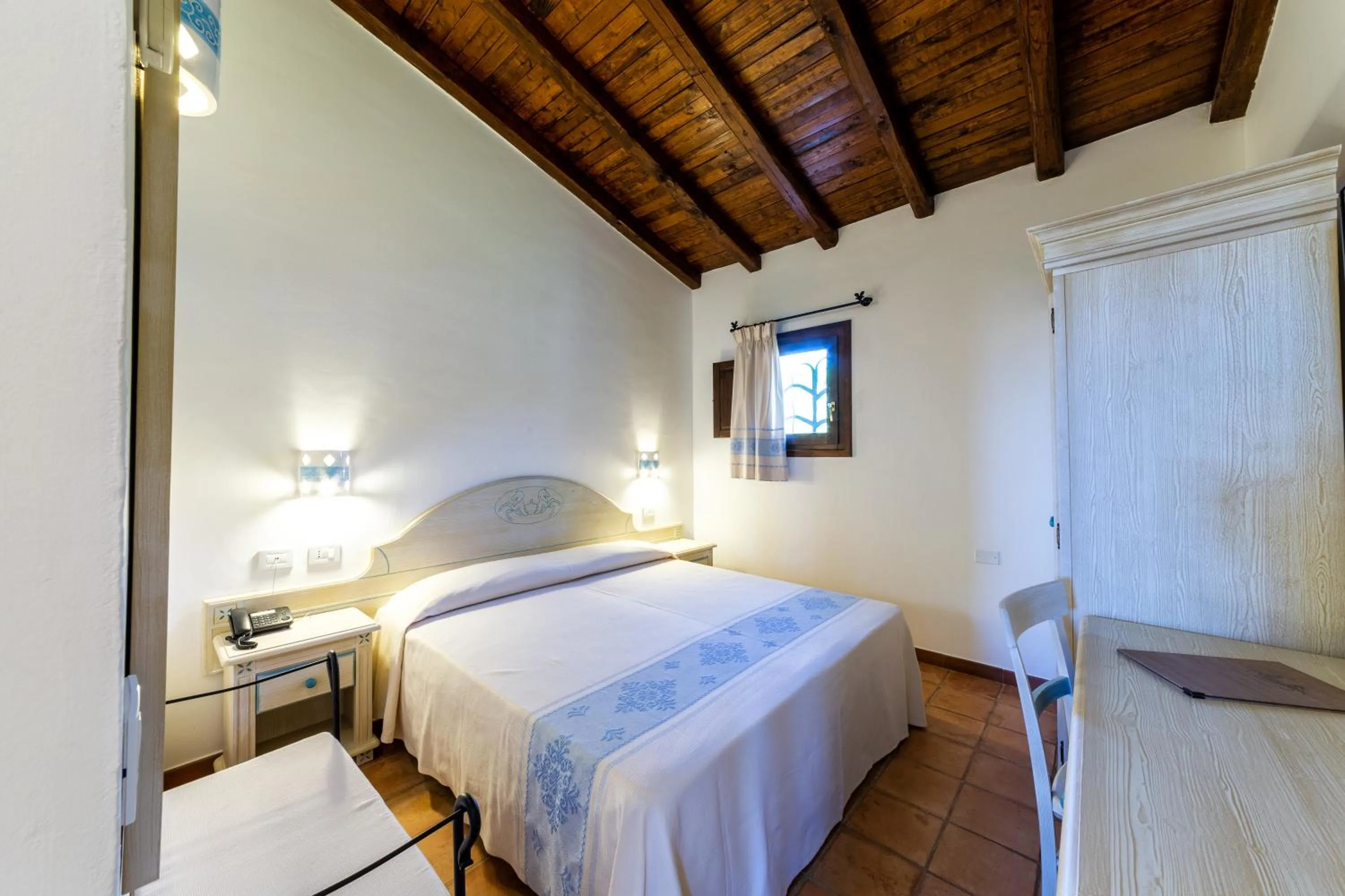 Bedroom, Bed in Hotel Costa Caddu