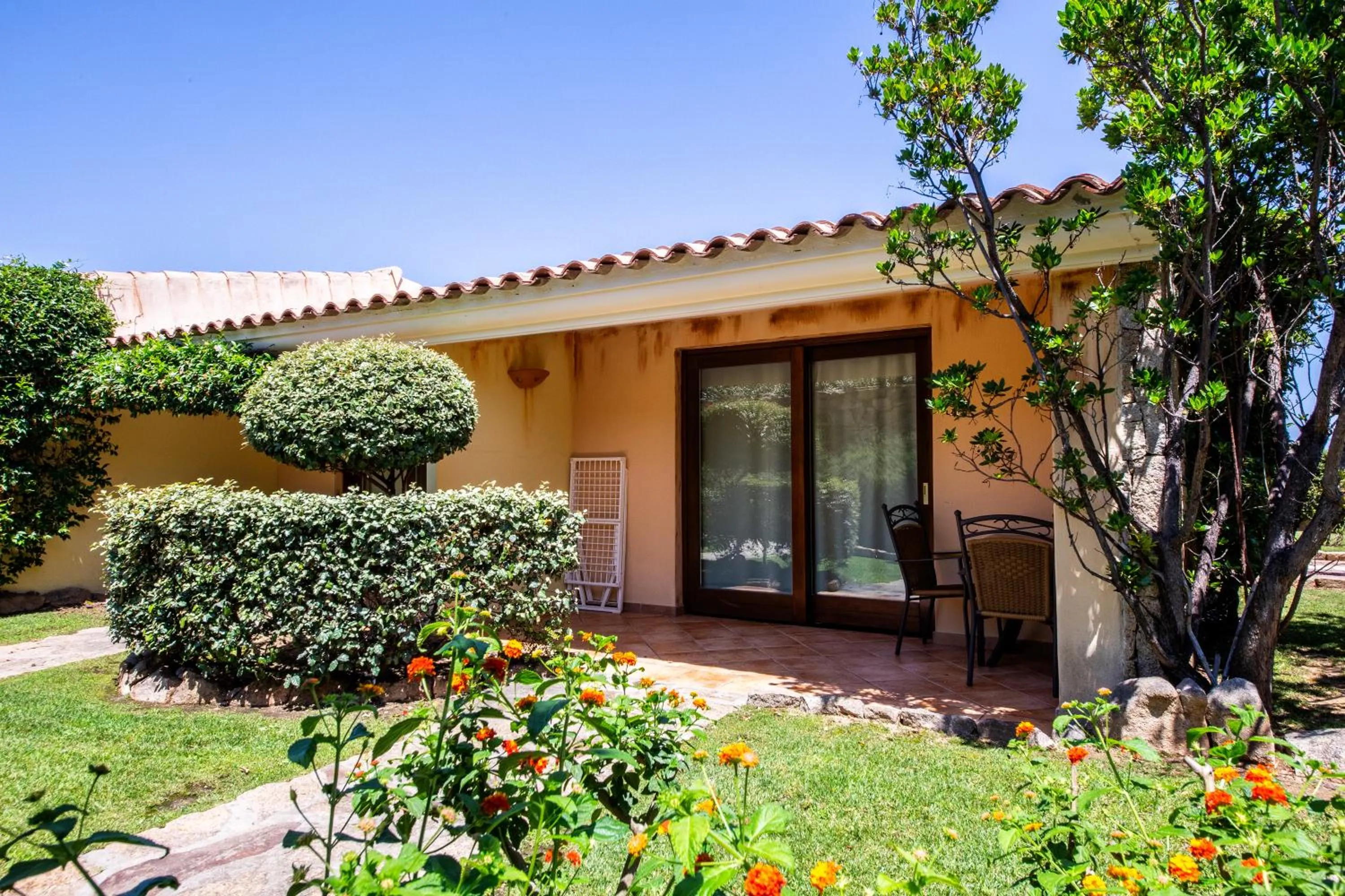 Patio in Hotel Costa Caddu