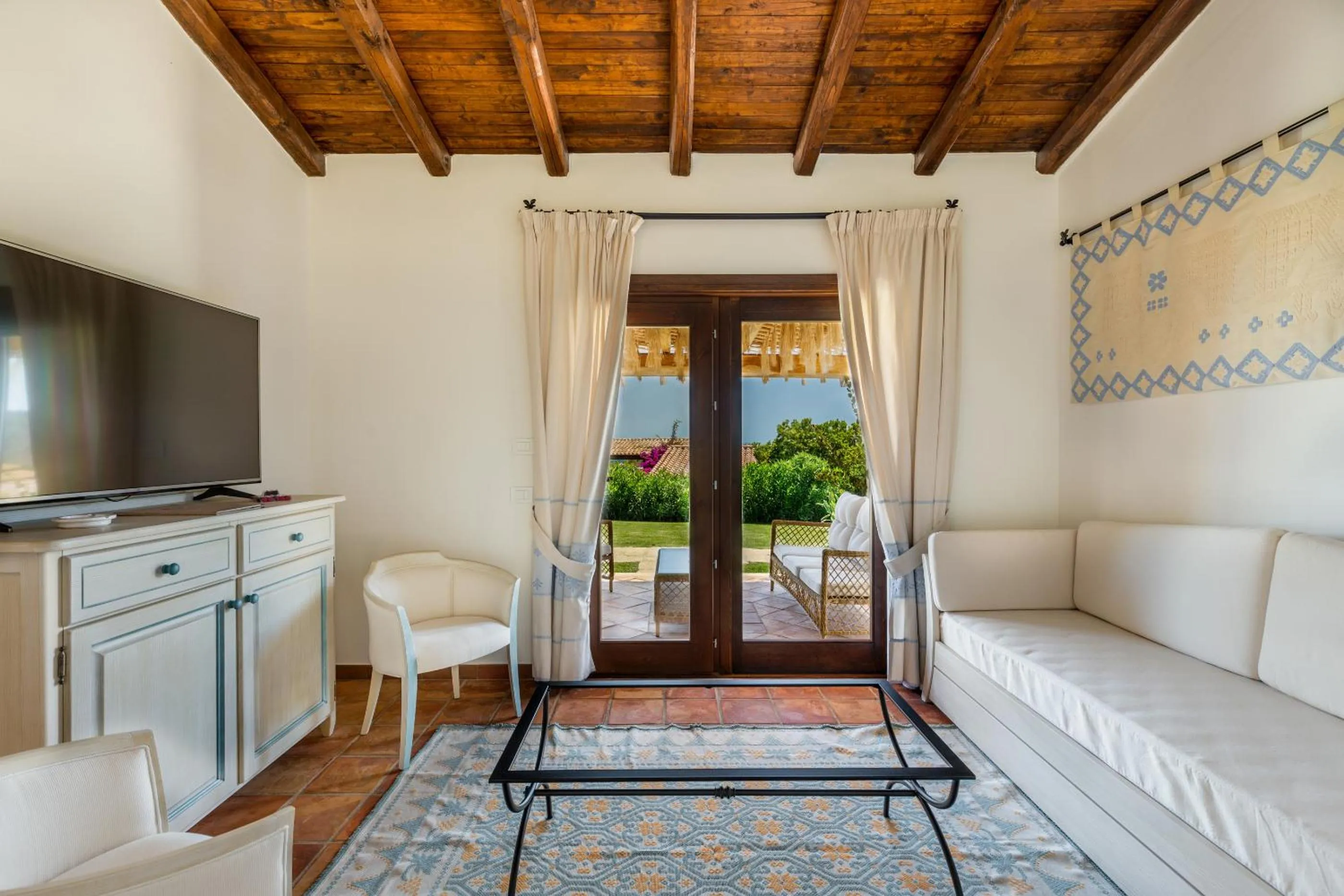 Living room in Hotel Costa Caddu