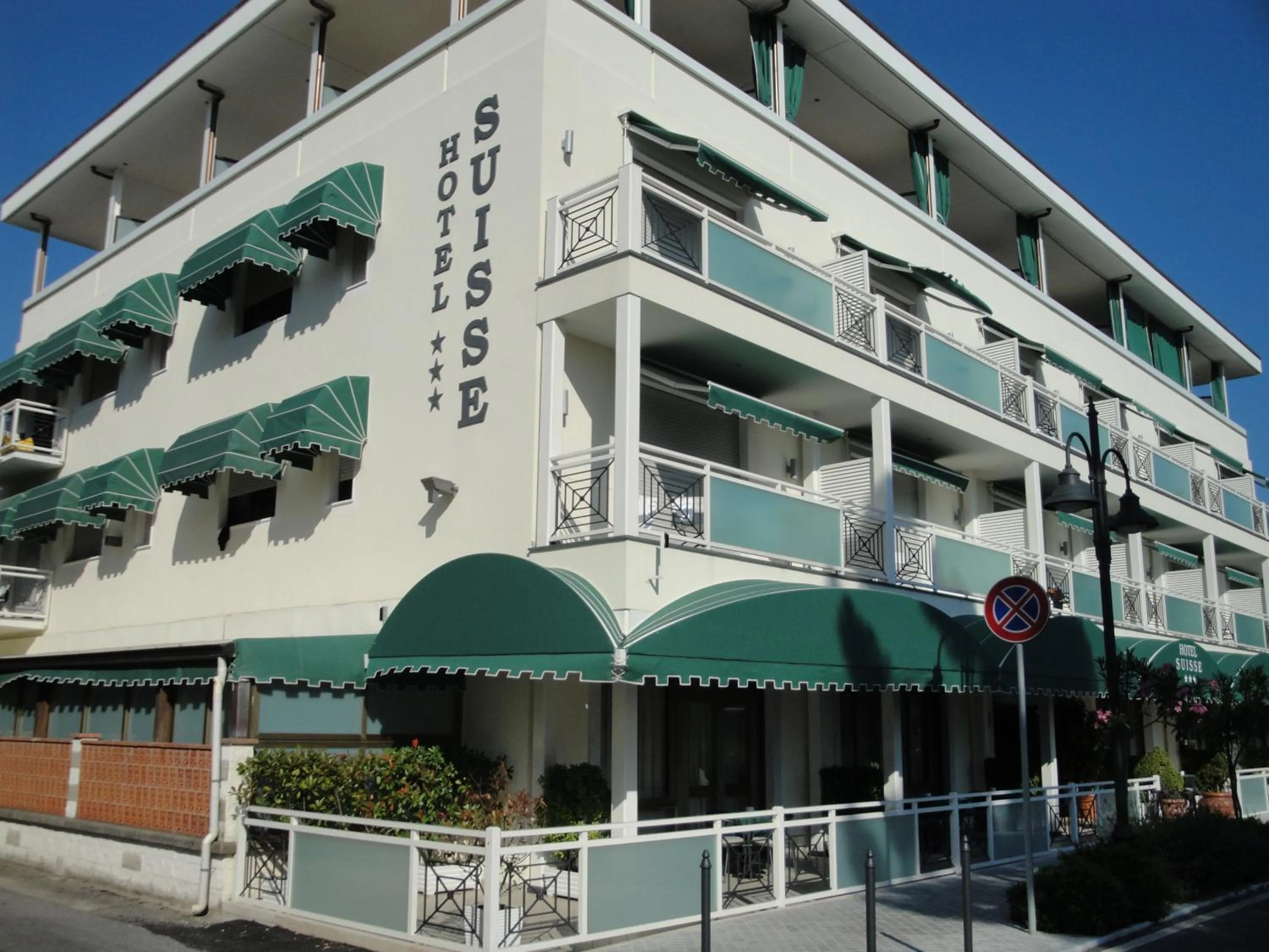 Facade/entrance in Hotel Suisse