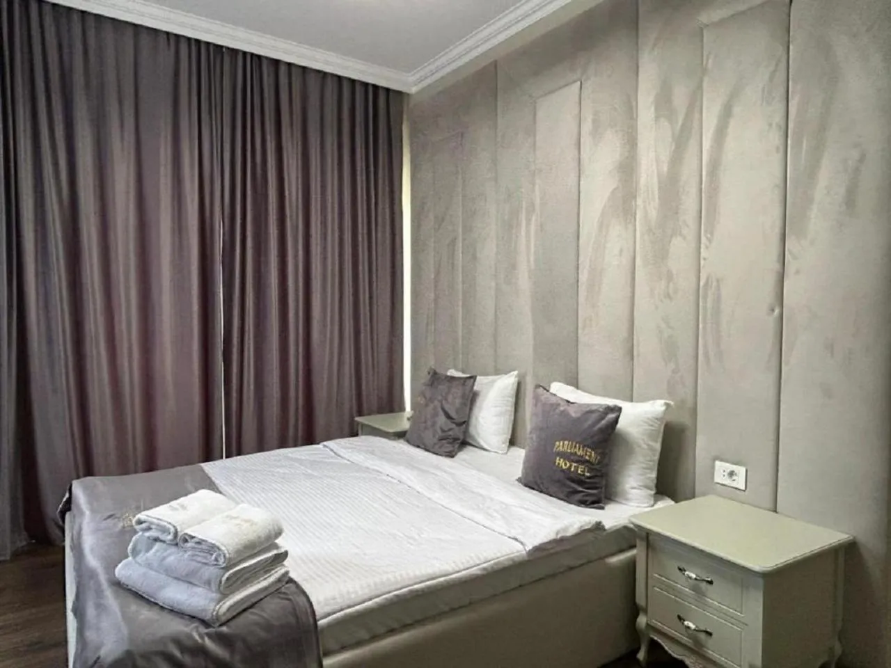 Bed in Parliament Hotel Baku