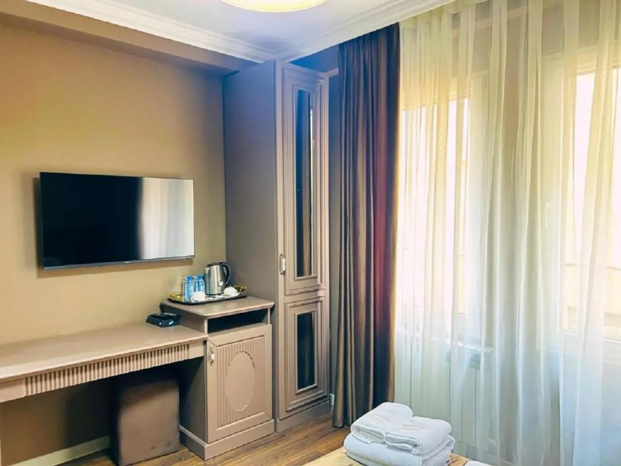 TV and multimedia, Bed in Parliament Hotel Baku