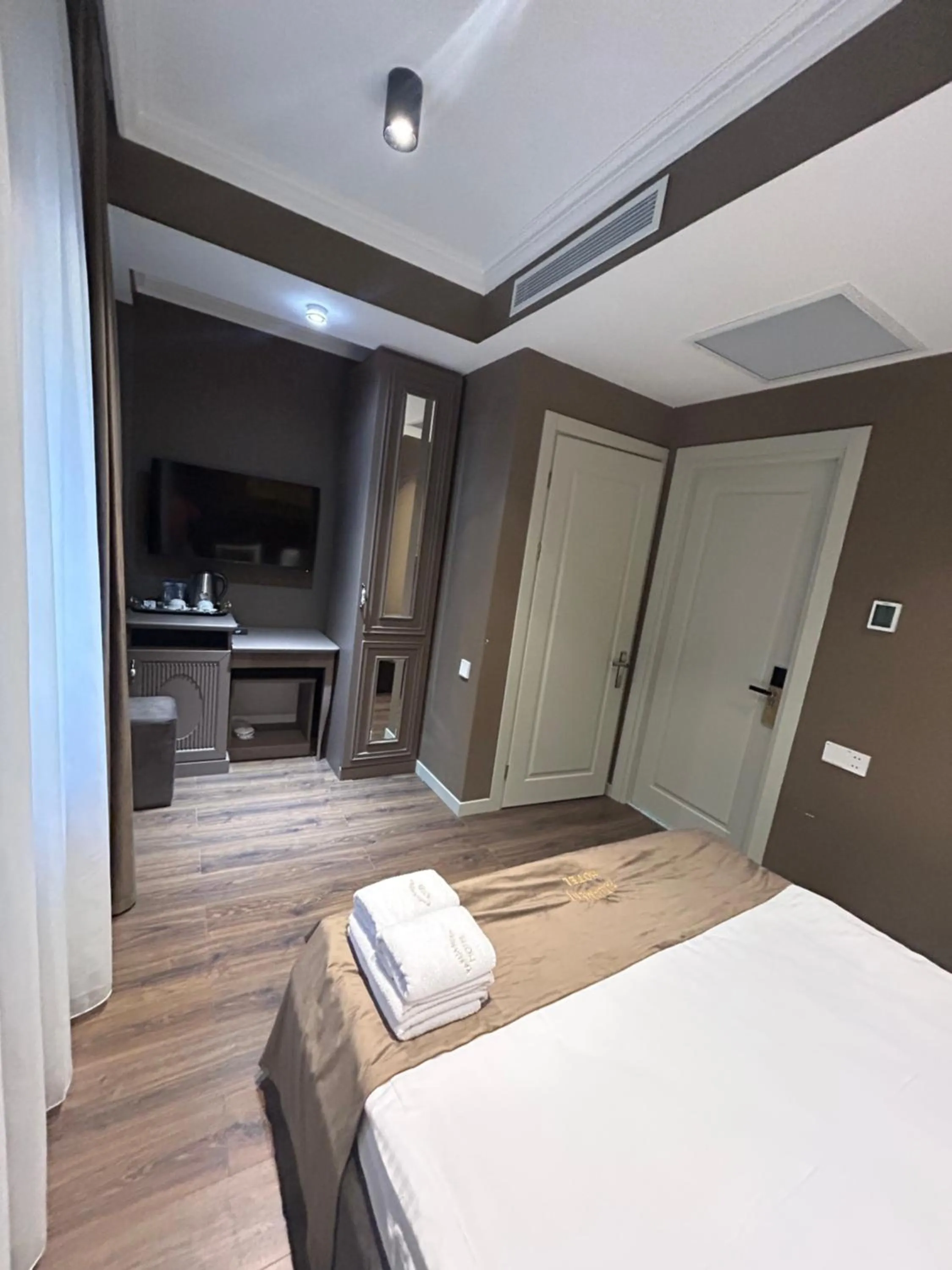 Bed in Parliament Hotel Baku