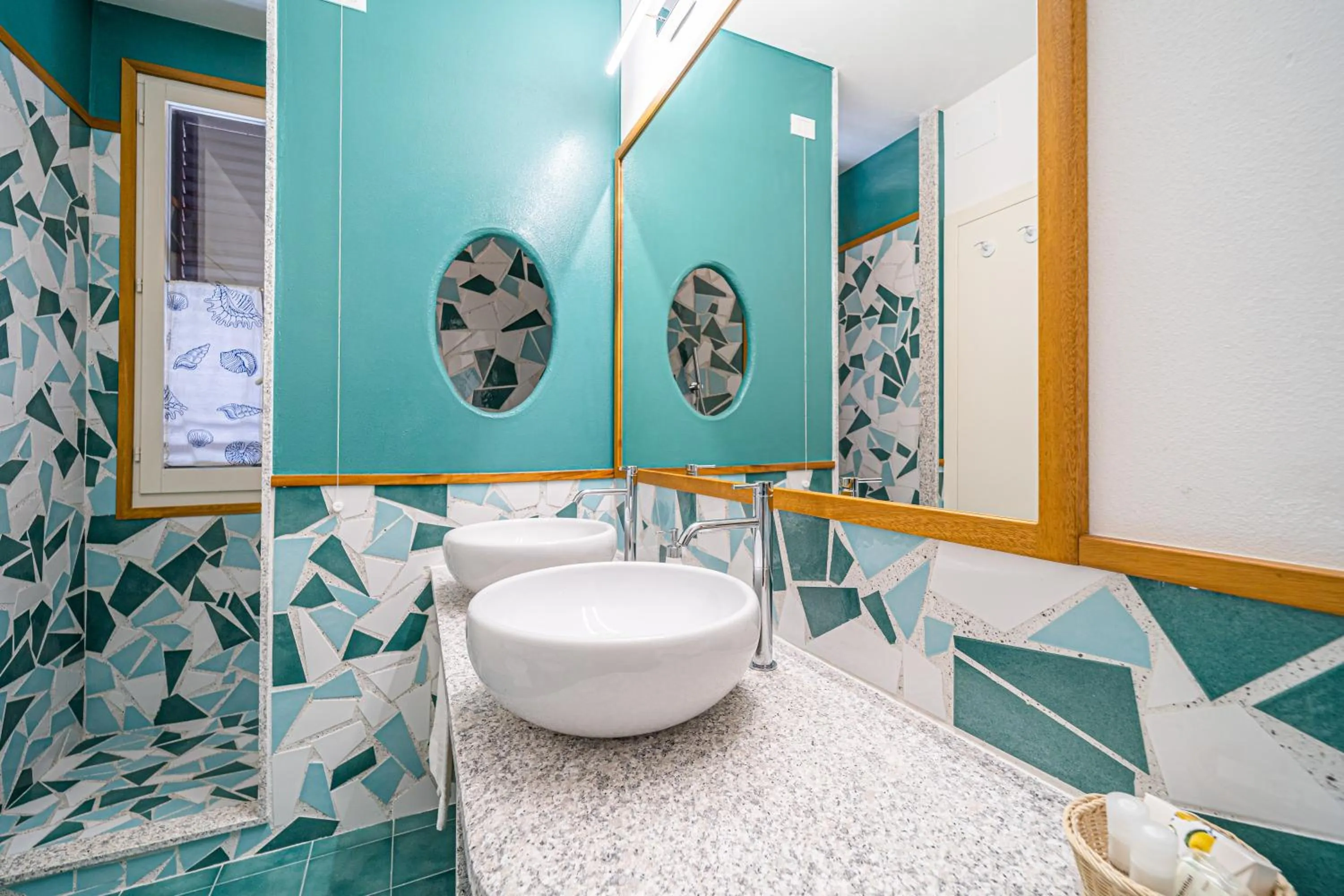 Bathroom in Hotel Yacht Club