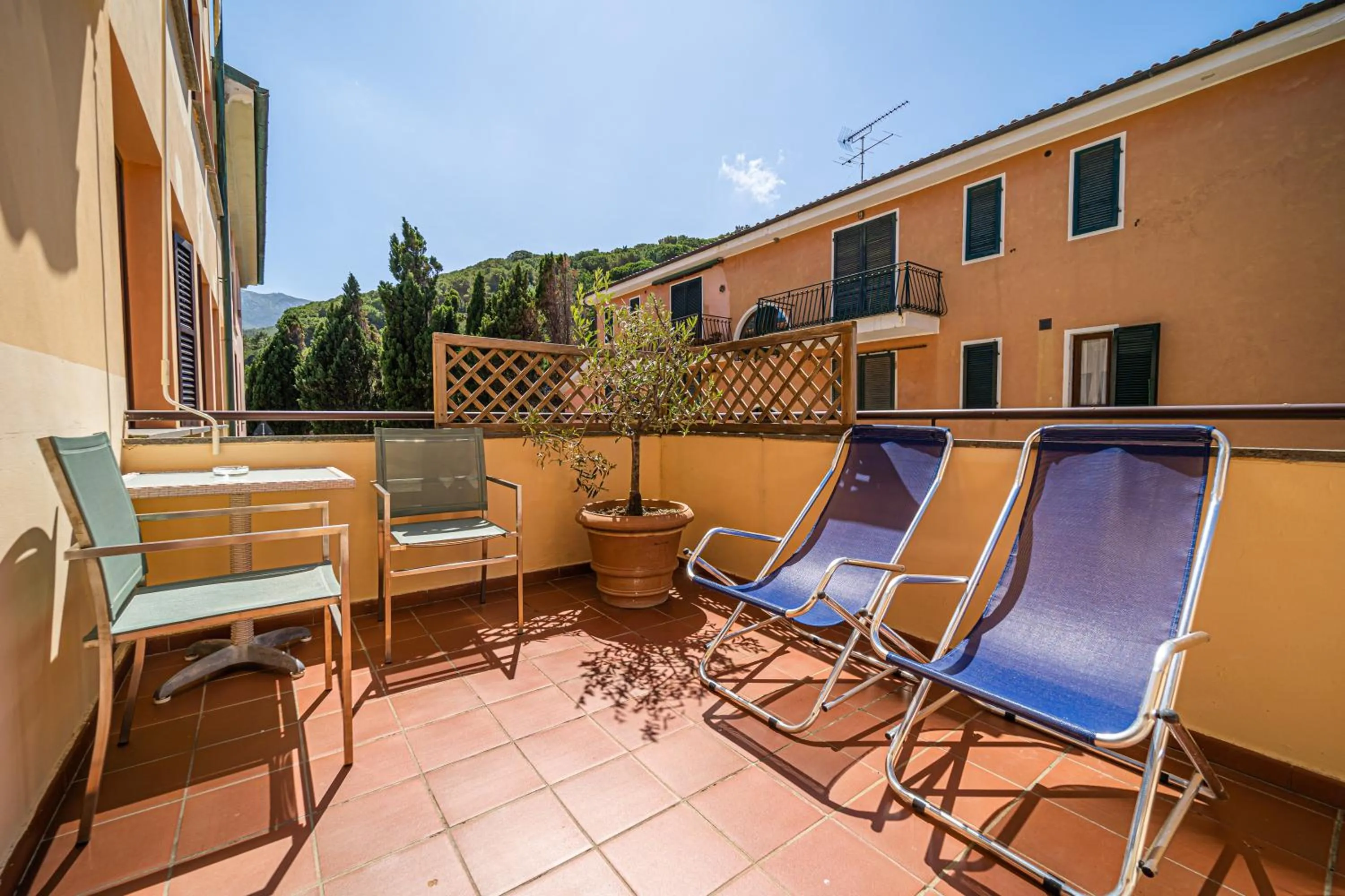Balcony/Terrace in Hotel Yacht Club