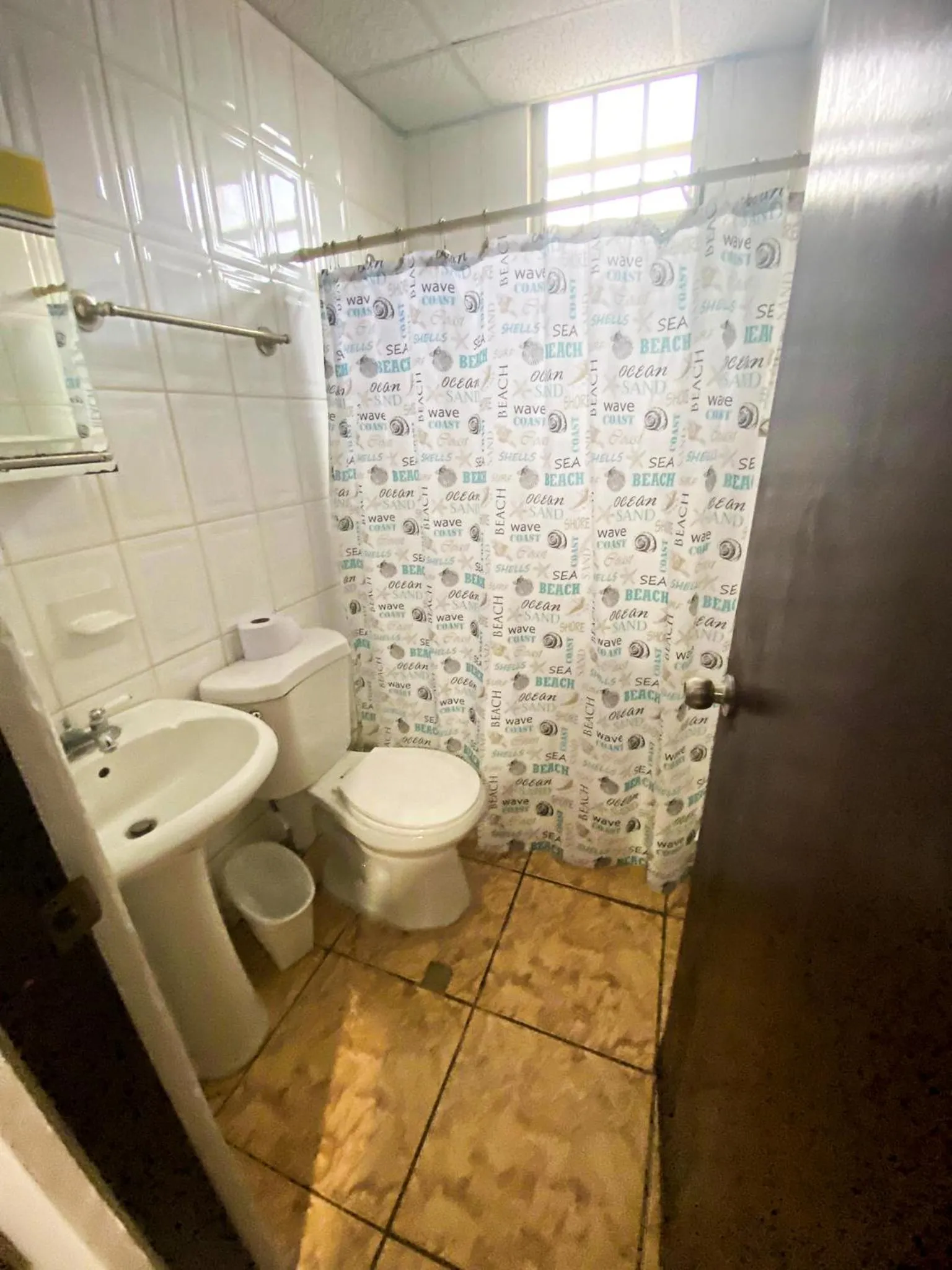 Shower in Wild Flowers Rooms