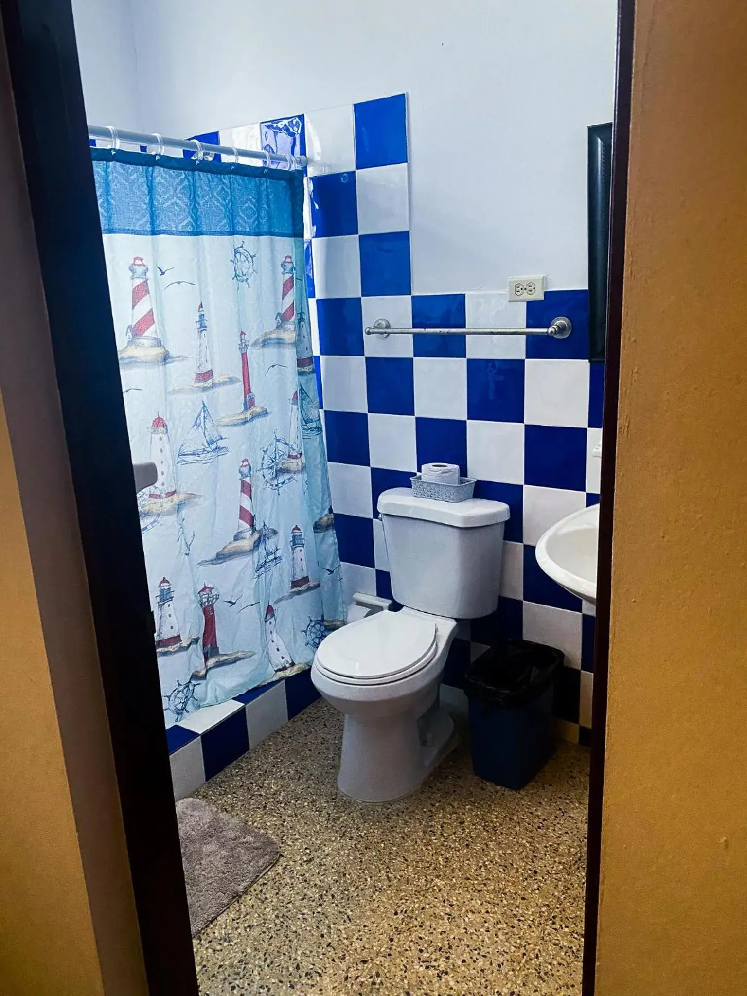 Deluxe Double Room with Bath in Wild Flowers Rooms Deluxe Double Room with Bath in Wild Flowers Rooms