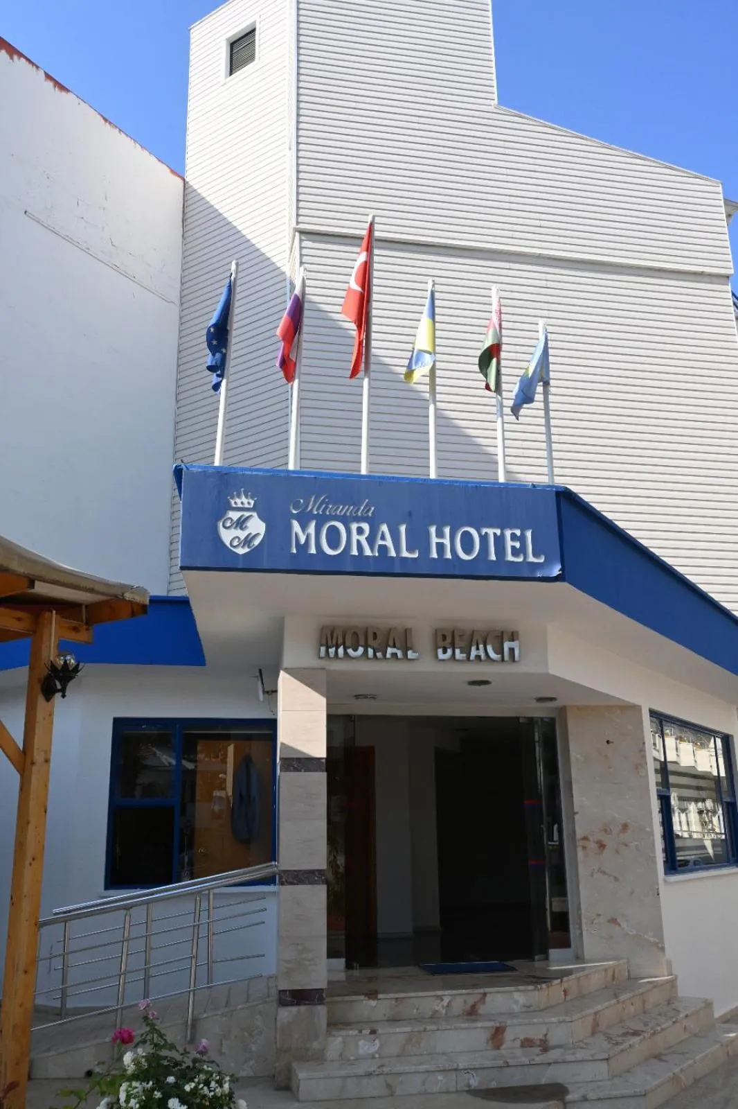 Property building in Miranda Moral Beach