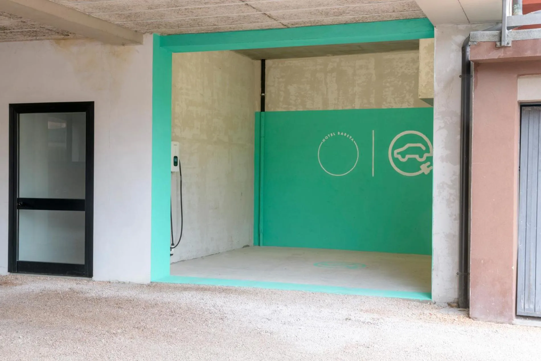 Parking in Hotel Bareta