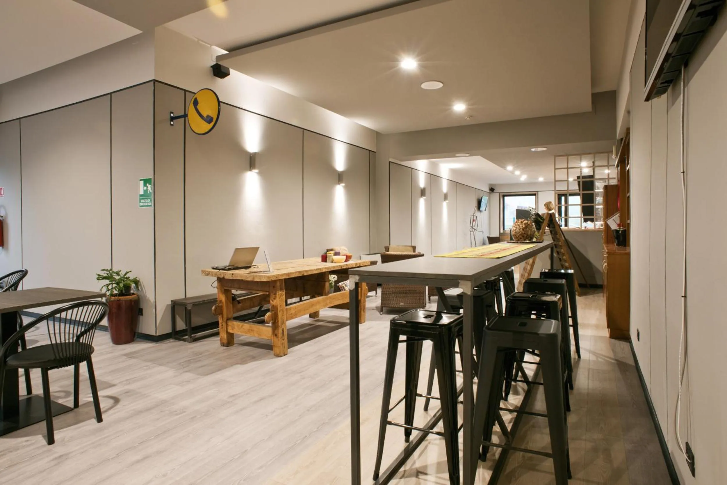 Restaurant/places to eat in Hotel Bareta