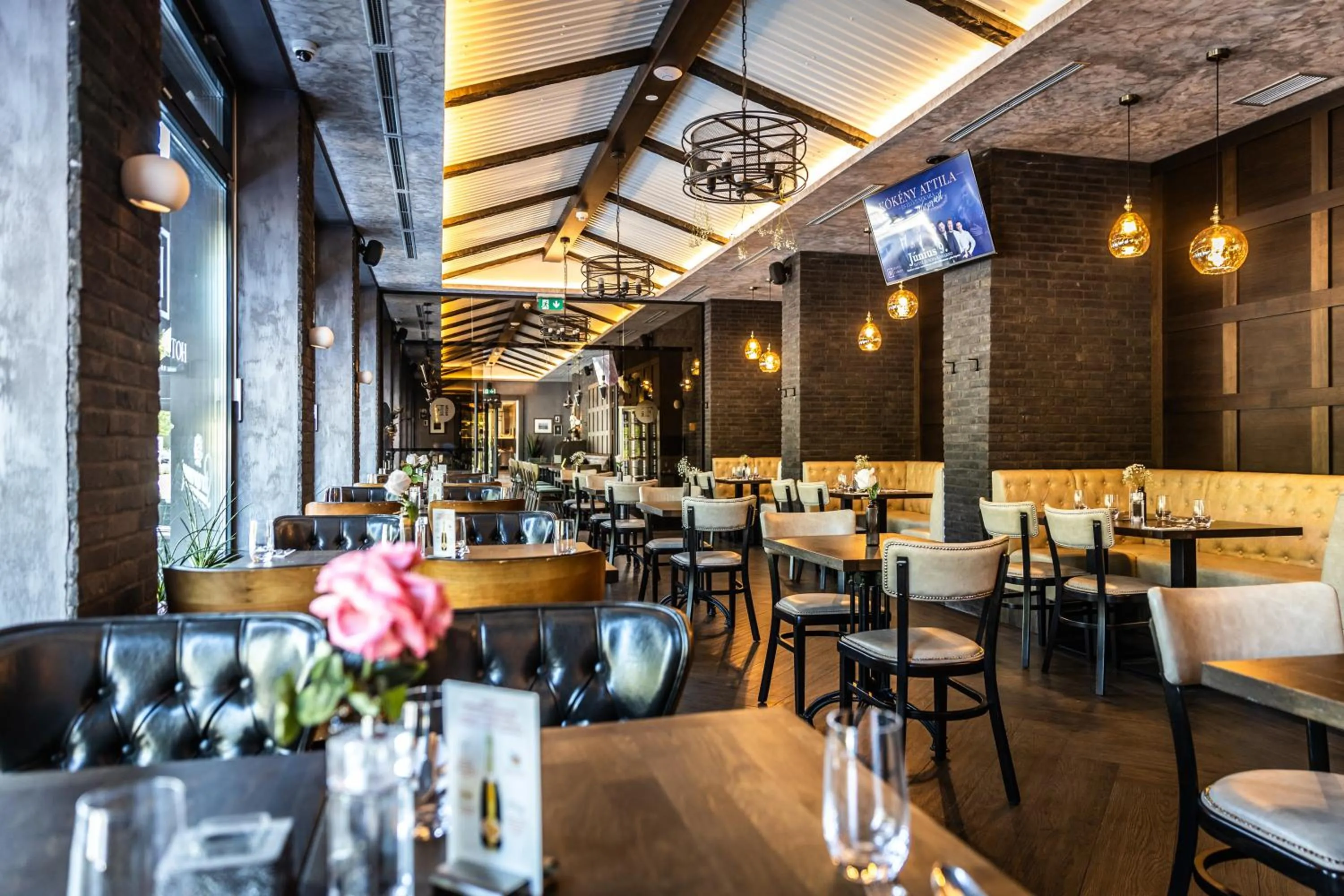 Restaurant/places to eat in HOTEL EUROPA