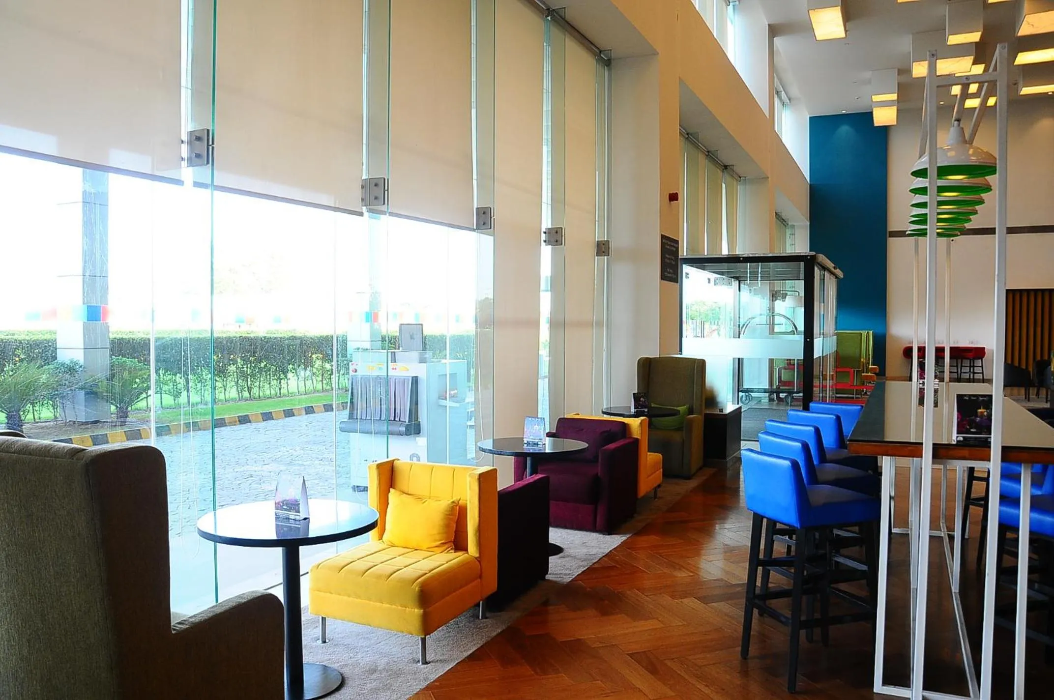 Restaurant/places to eat in Park Inn By Radisson Gurgaon Bilaspur