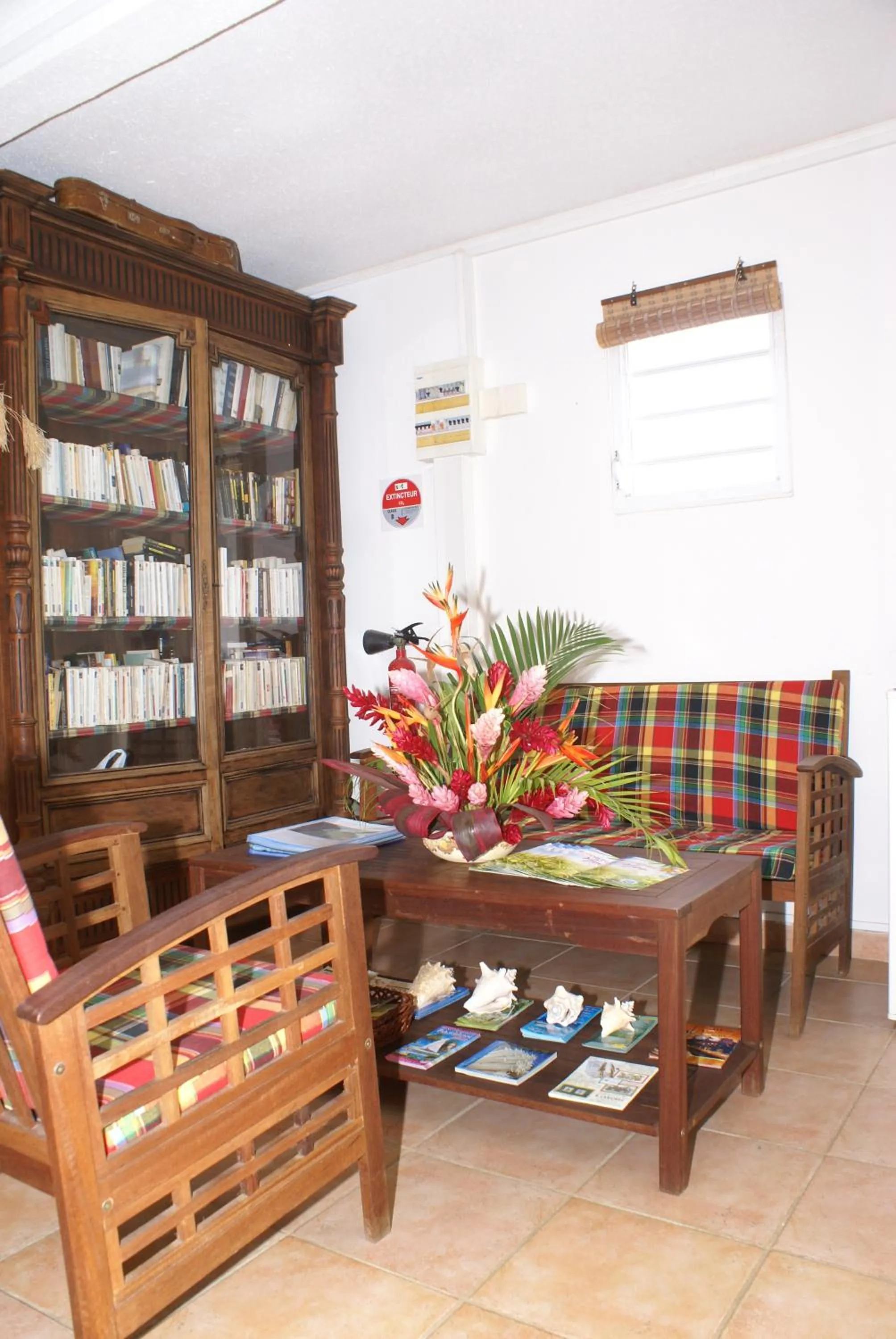 Library in Les Créolines