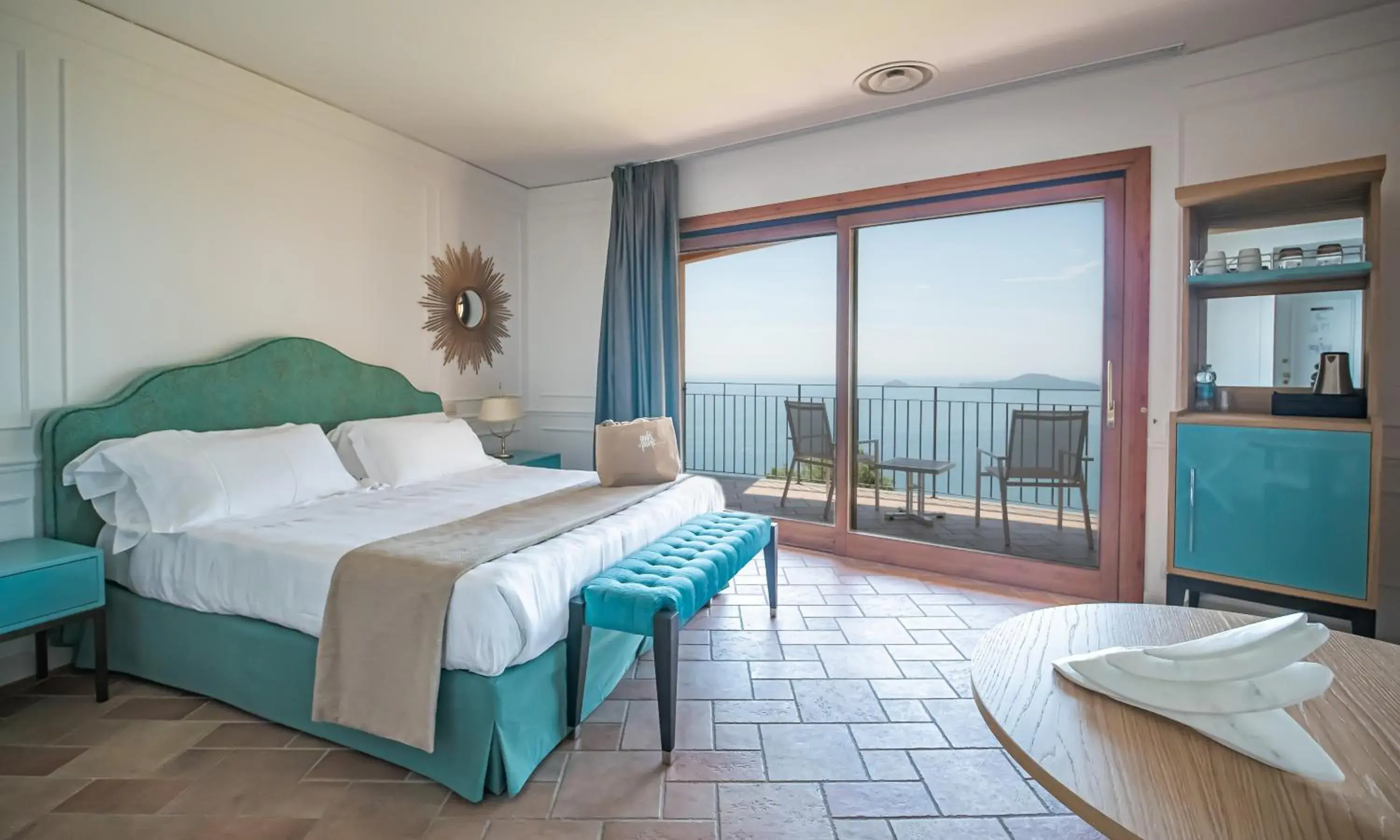 Prestige Deluxe Room in Golfo dei Poeti Relais & Spa Prestige Deluxe Room in Golfo dei Poeti Relais & Spa