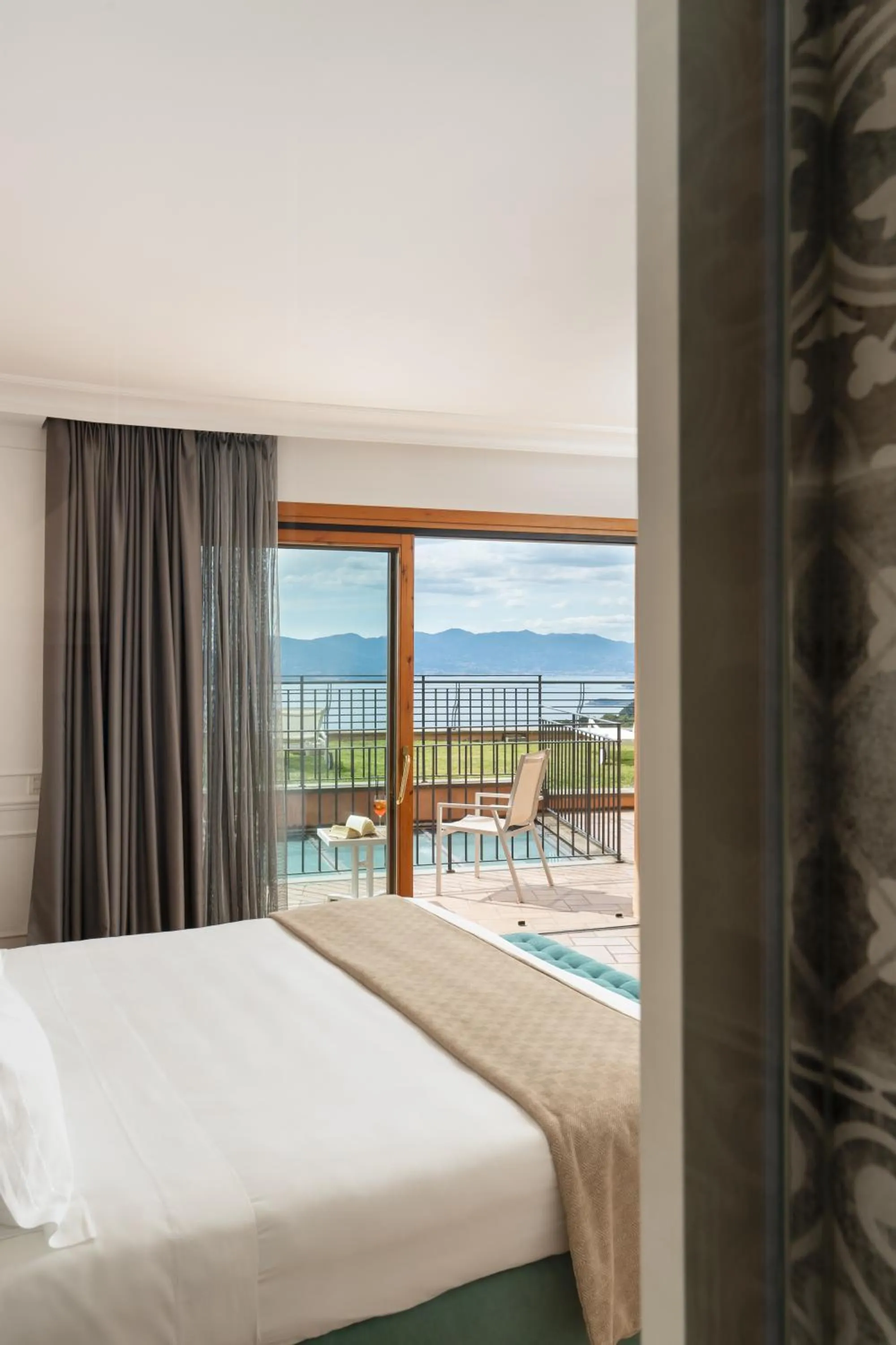 Bedroom, Bed in Golfo dei Poeti Relais & Spa