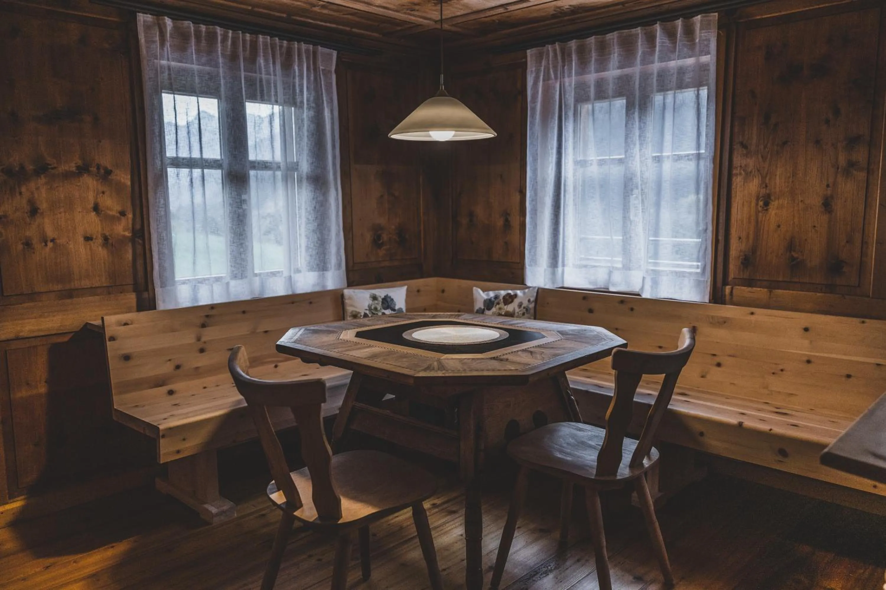 Dining area in Tante Anna Retreats
