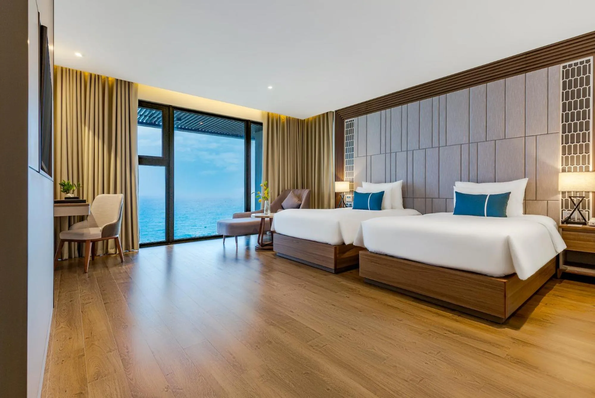Grand Executive Ocean Twin Room - Afternoon Tea Included in Peninsula Hotel Danang