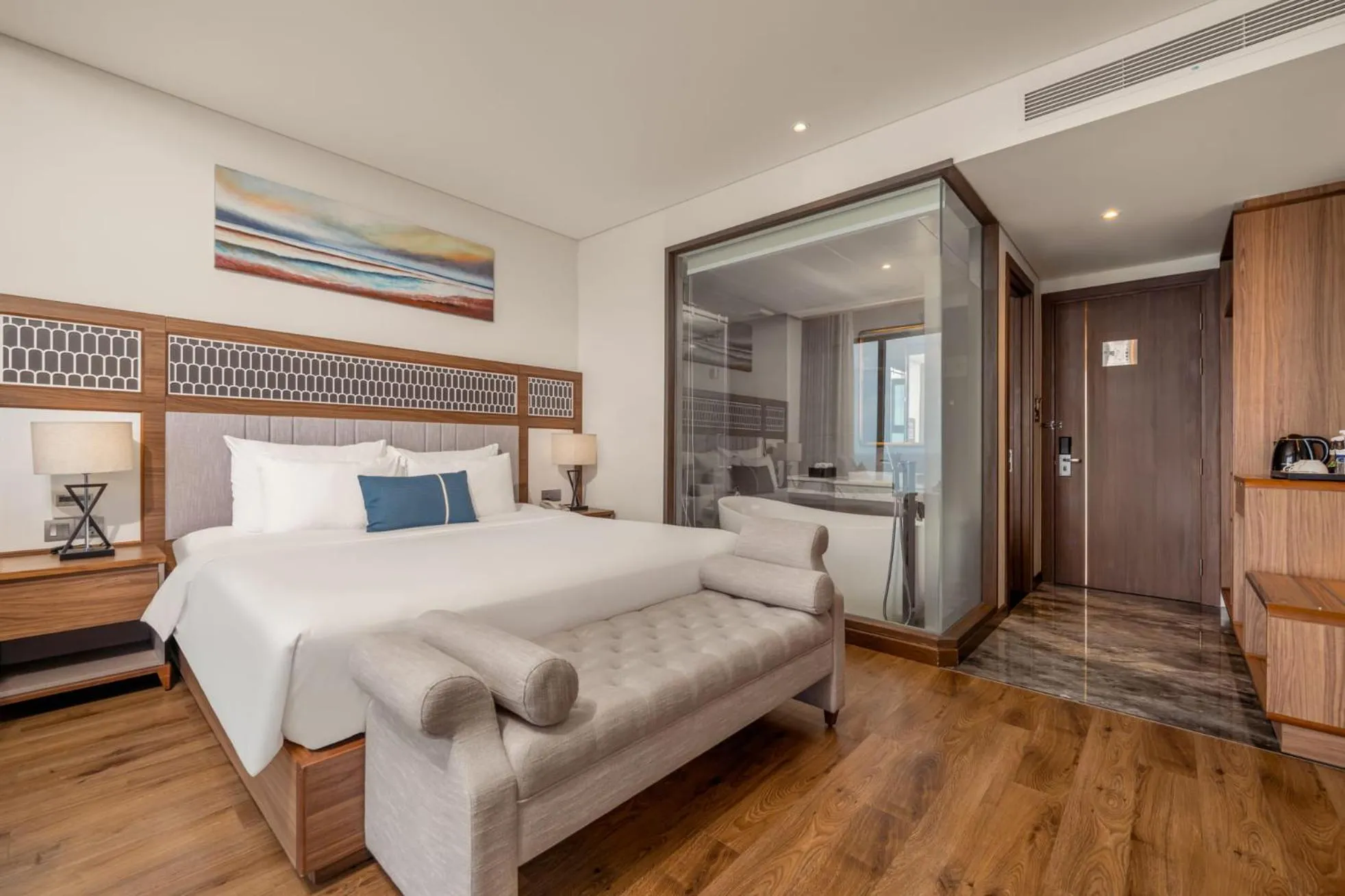 Photo of the whole room, Bed in Peninsula Hotel Danang