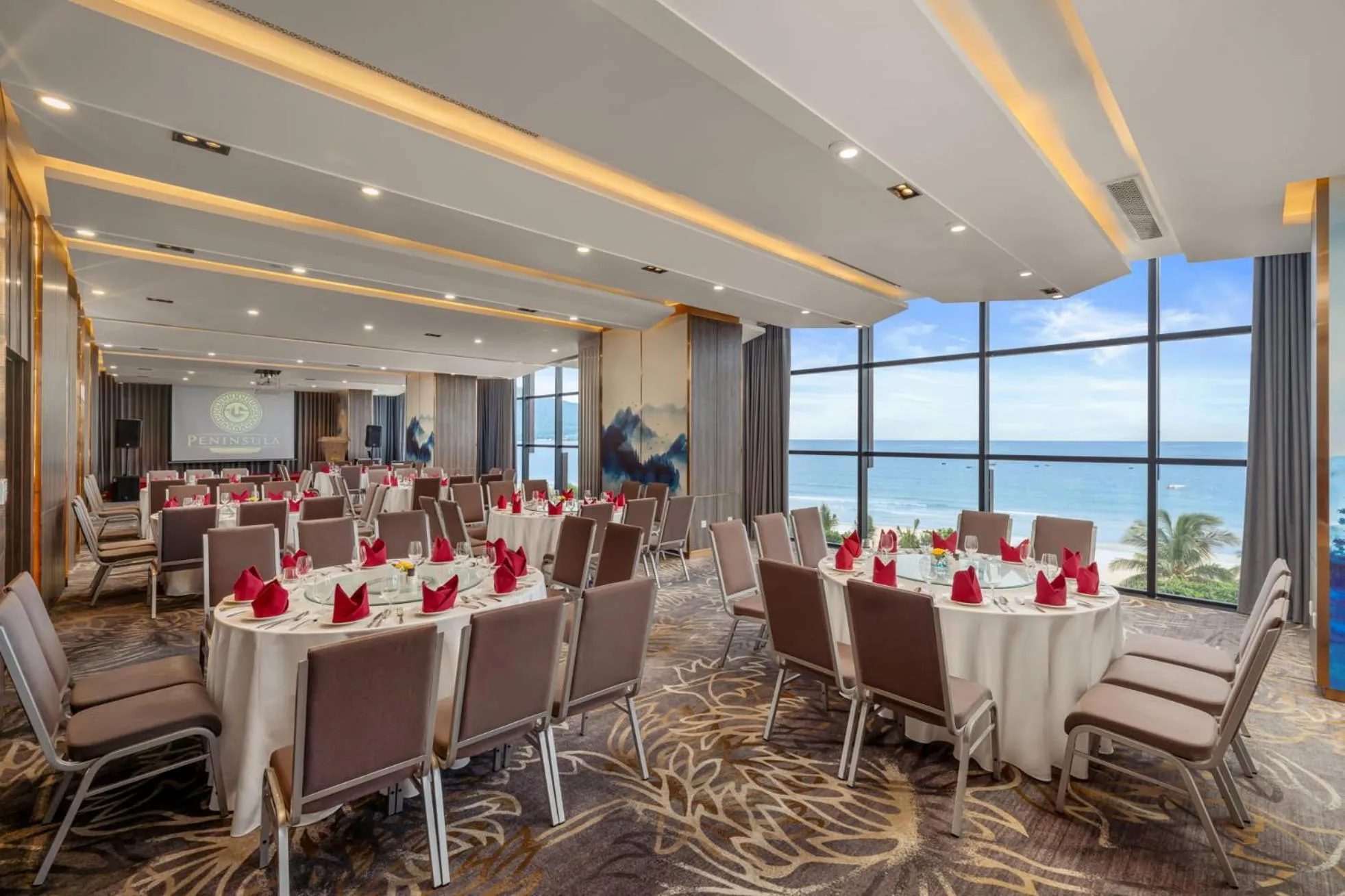 Banquet/Function facilities in Peninsula Hotel Danang