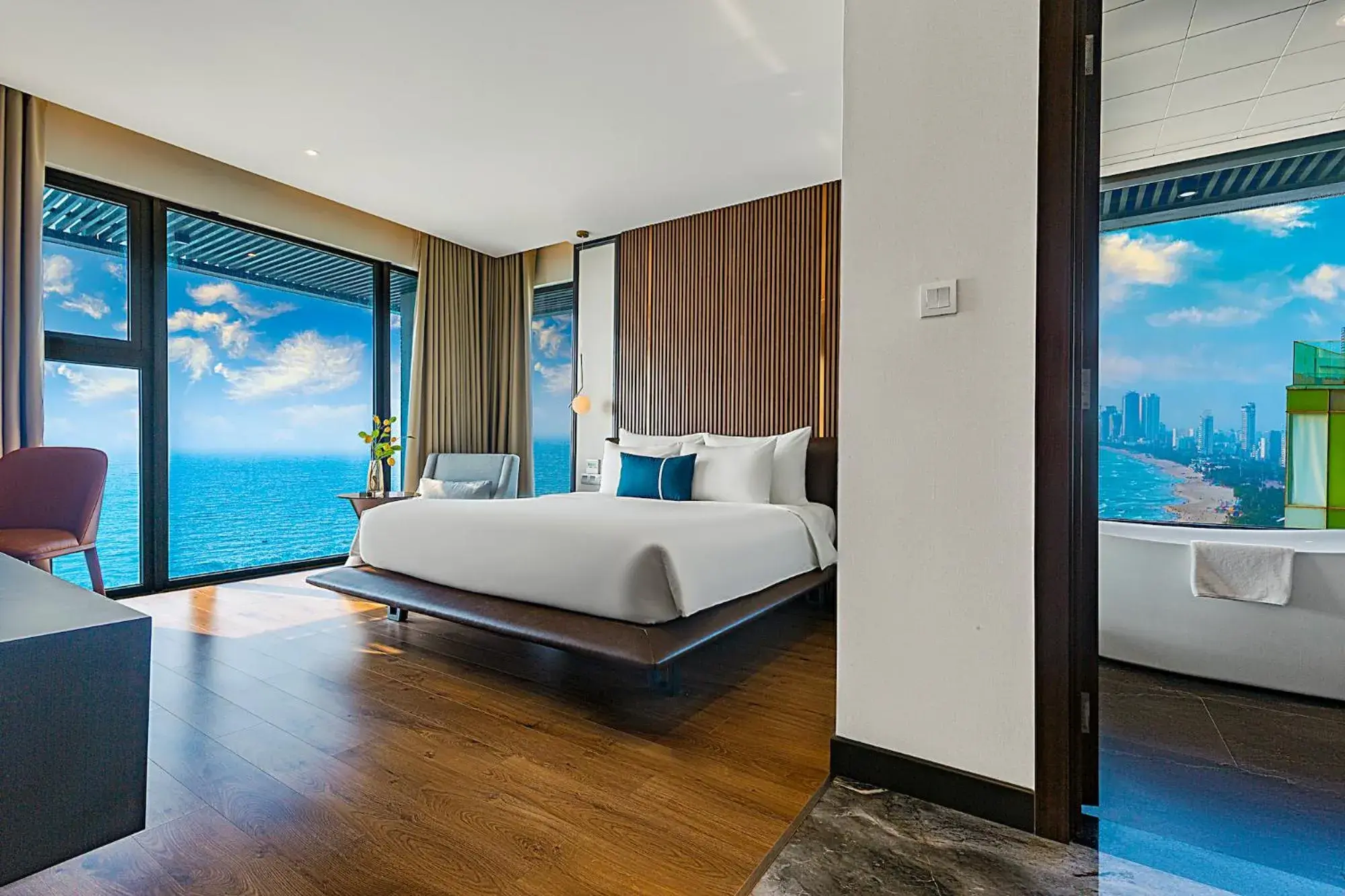 Junior Suite with Sea View - Afternoon Tea Included in Peninsula Hotel Danang Junior Suite with Sea View - Afternoon Tea Included in Peninsula Hotel Danang