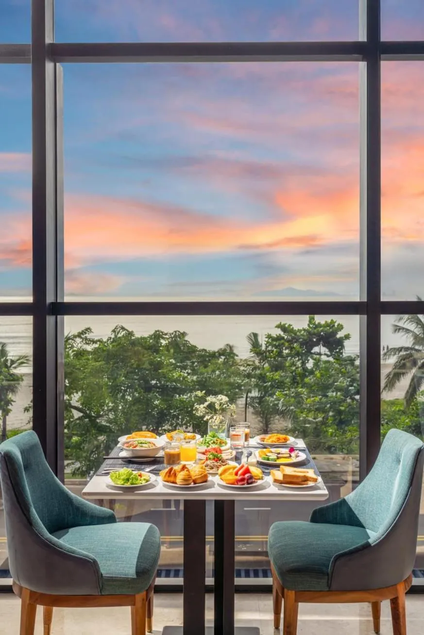 Buffet breakfast in Peninsula Hotel Danang