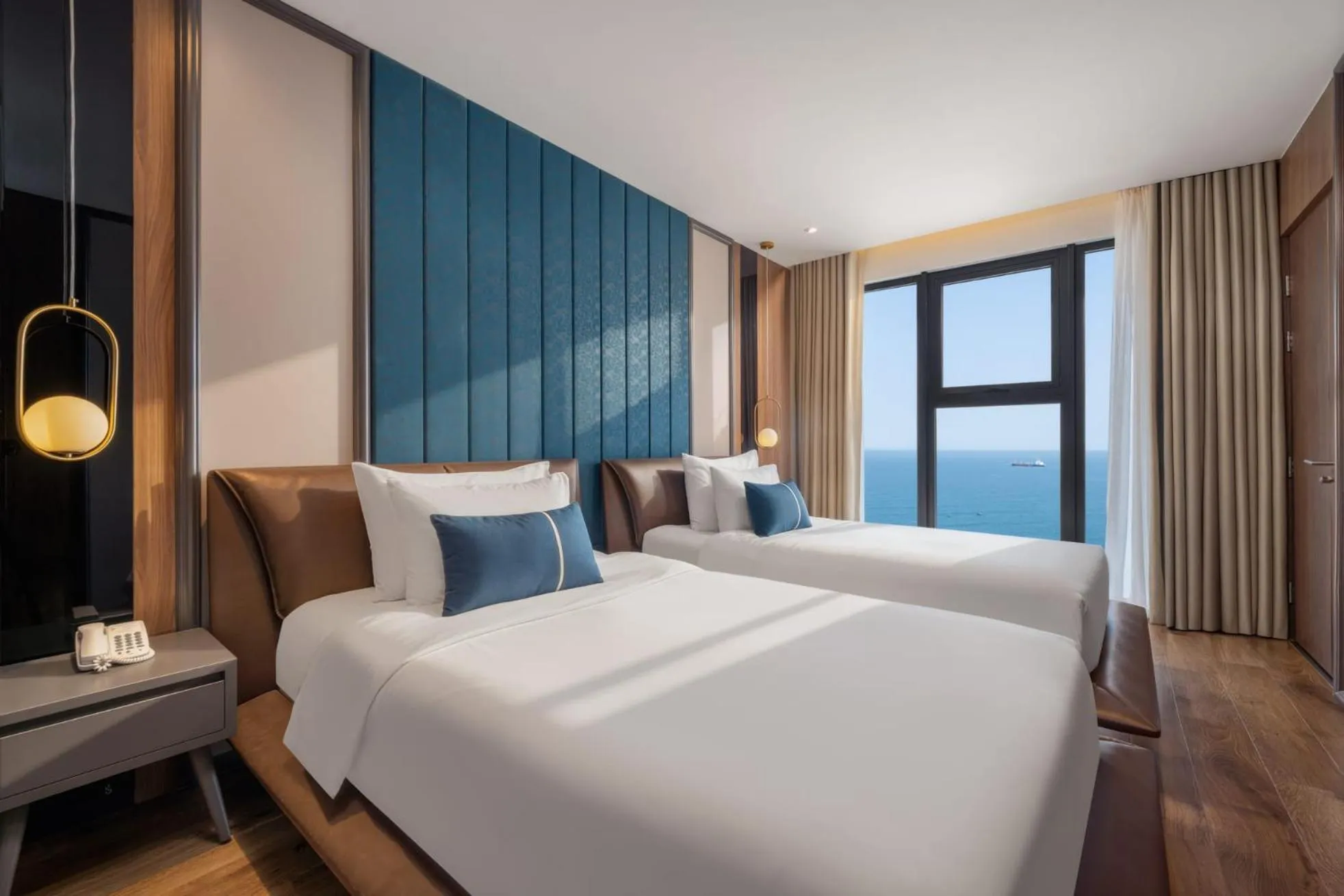 Photo of the whole room, Bed in Peninsula Hotel Danang