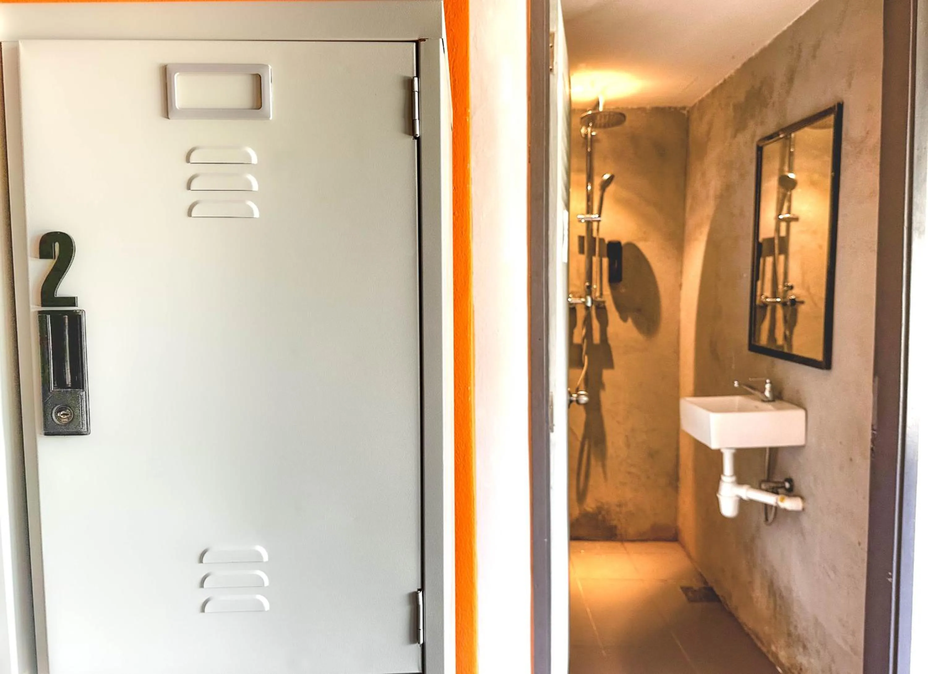 Shower in Arch Dormitorio Cenang