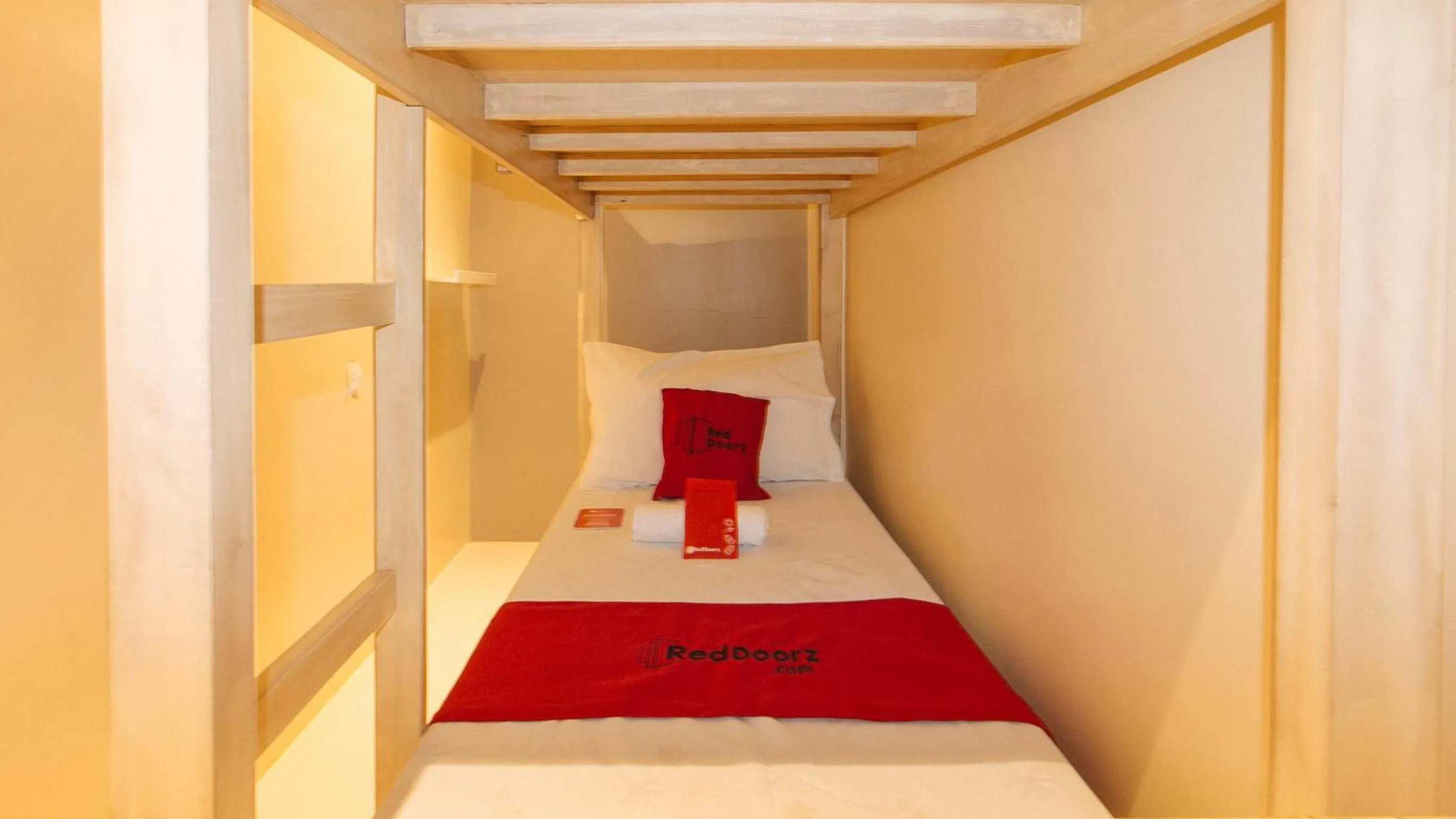 Bedroom, Bed in RedDooorz @ Laiya Vivo Hotel Batangas