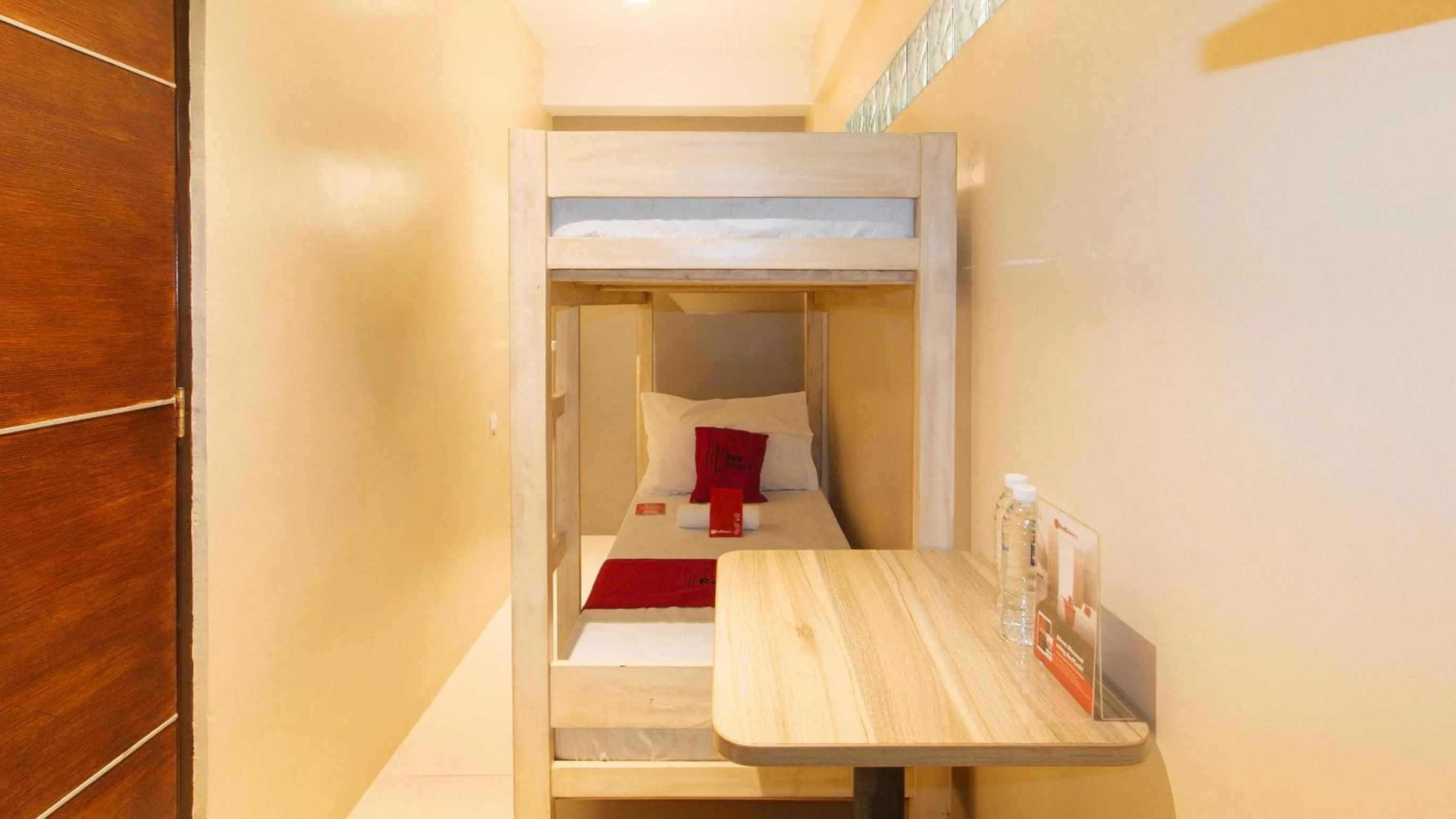 Bedroom, Bed in RedDooorz @ Laiya Vivo Hotel Batangas