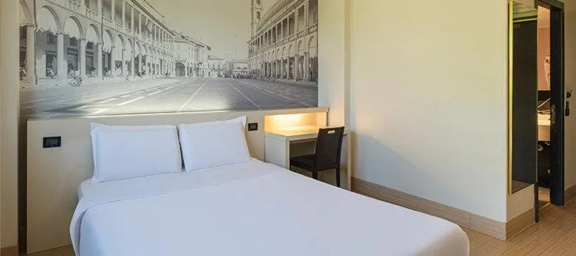 Photo of the whole room, Bed in B&B Hotel Faenza