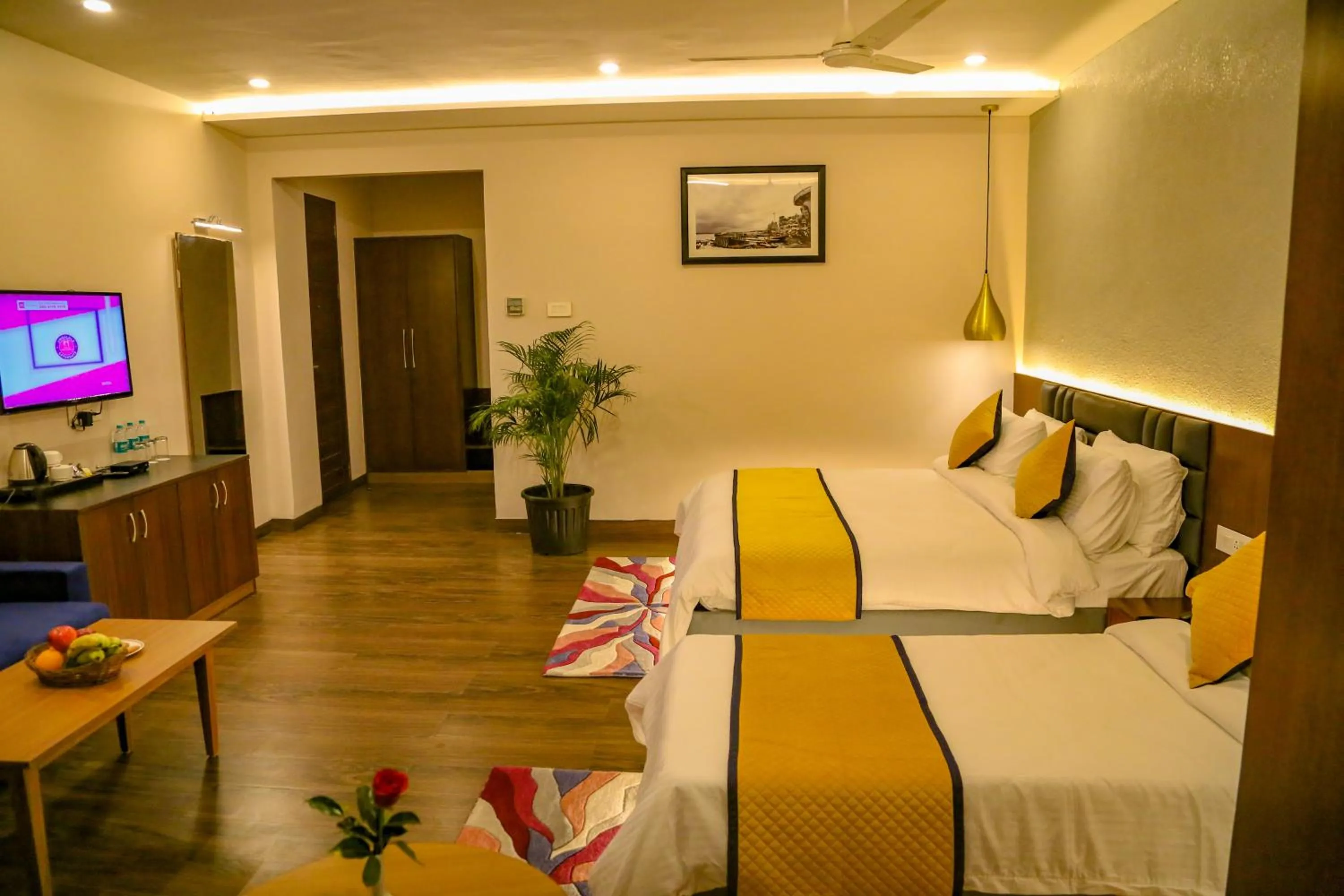 Bed in Four Leaf Hotel - Sapphire Blue, Varanasi