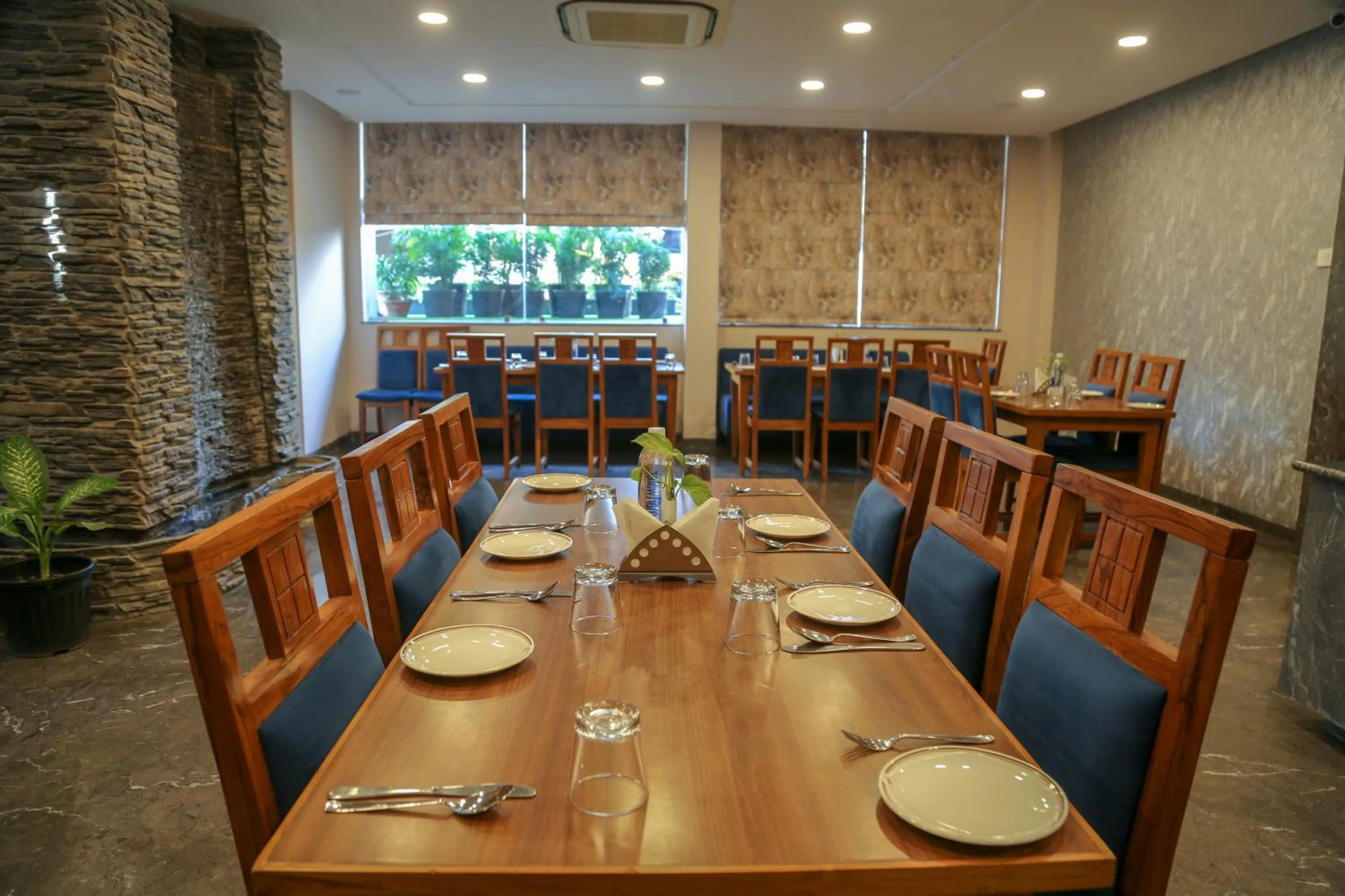 Restaurant/places to eat in Four Leaf Hotel - Sapphire Blue, Varanasi