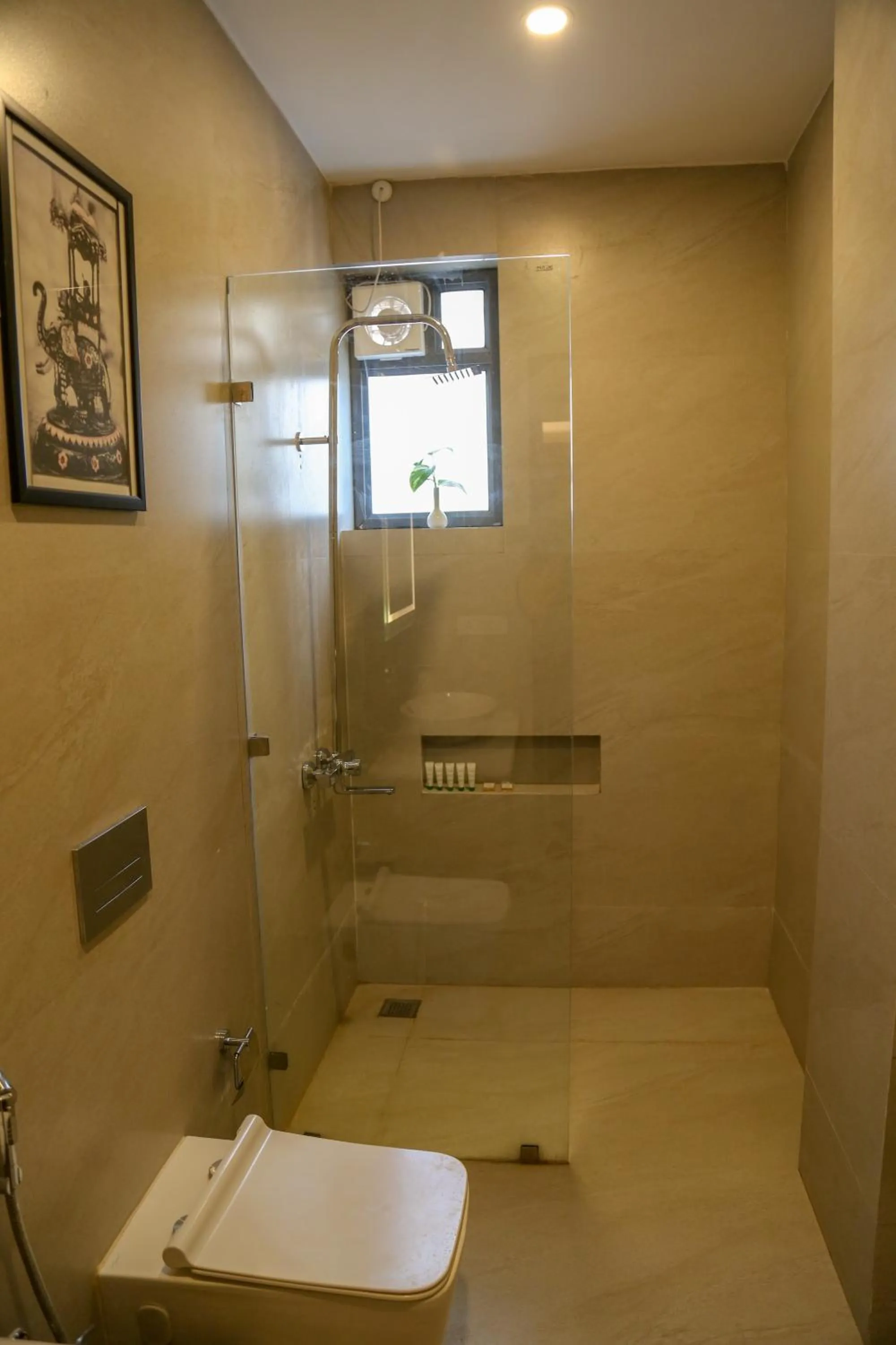 Bathroom in Four Leaf Hotel - Sapphire Blue, Varanasi