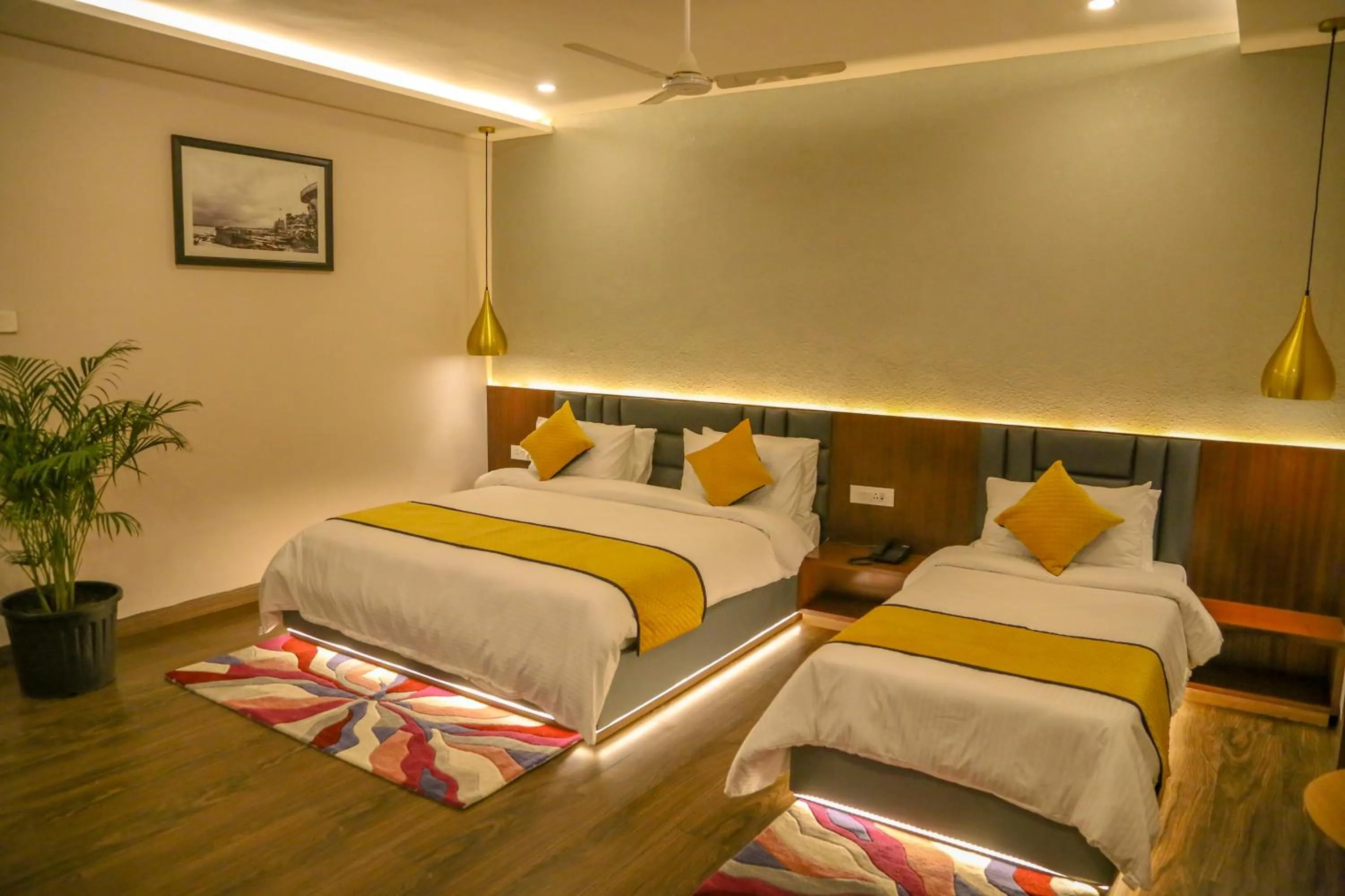 Bed in Four Leaf Hotel - Sapphire Blue, Varanasi