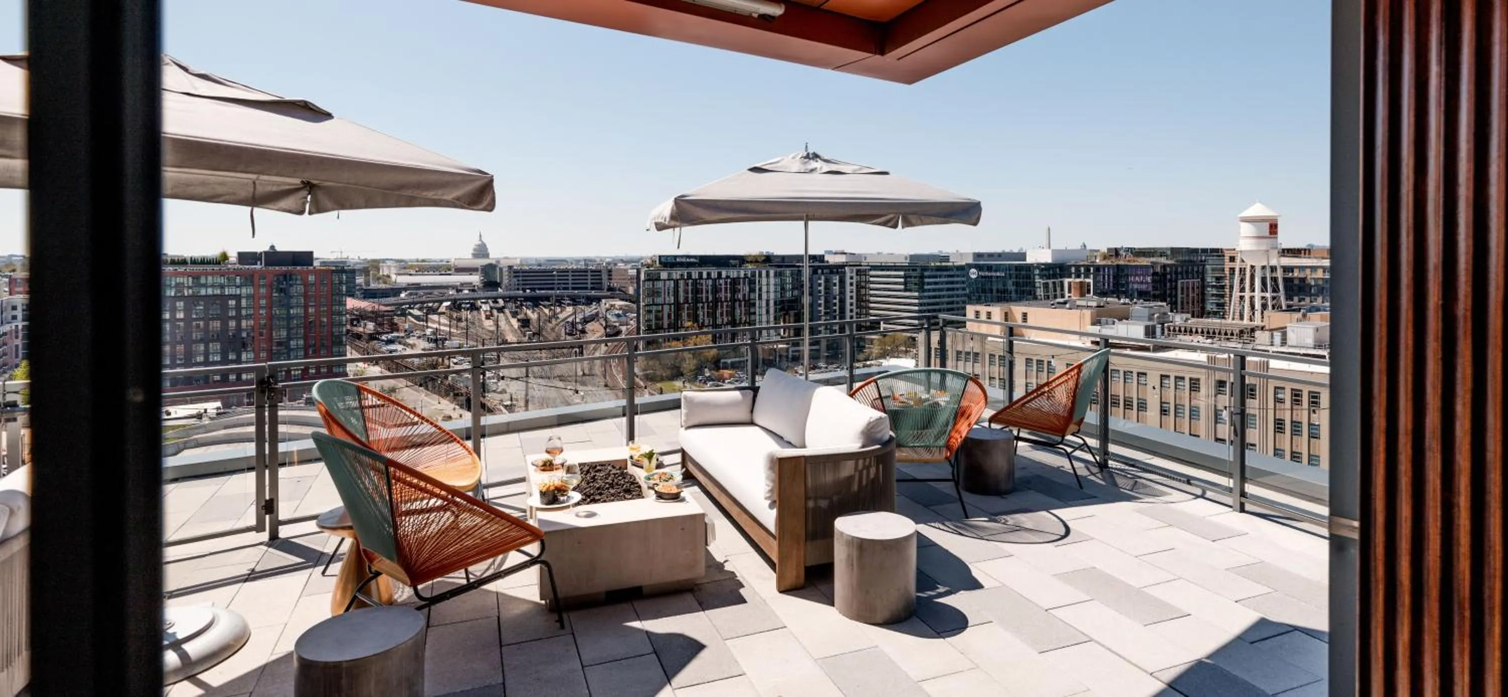 Dining area in The Morrow Washington Dc, Curio Collection By Hilton
