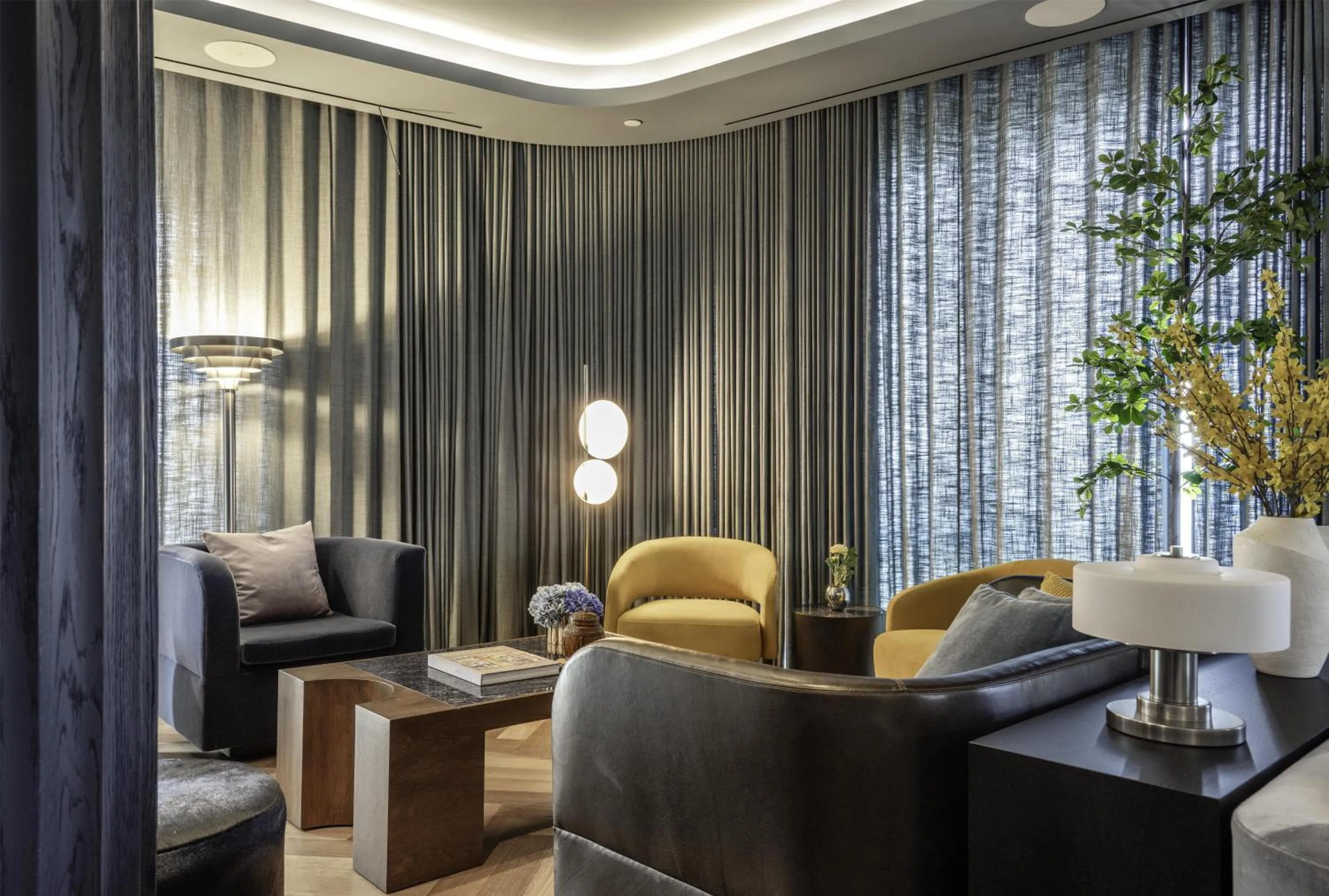 Lounge or bar in The Morrow Washington Dc, Curio Collection By Hilton