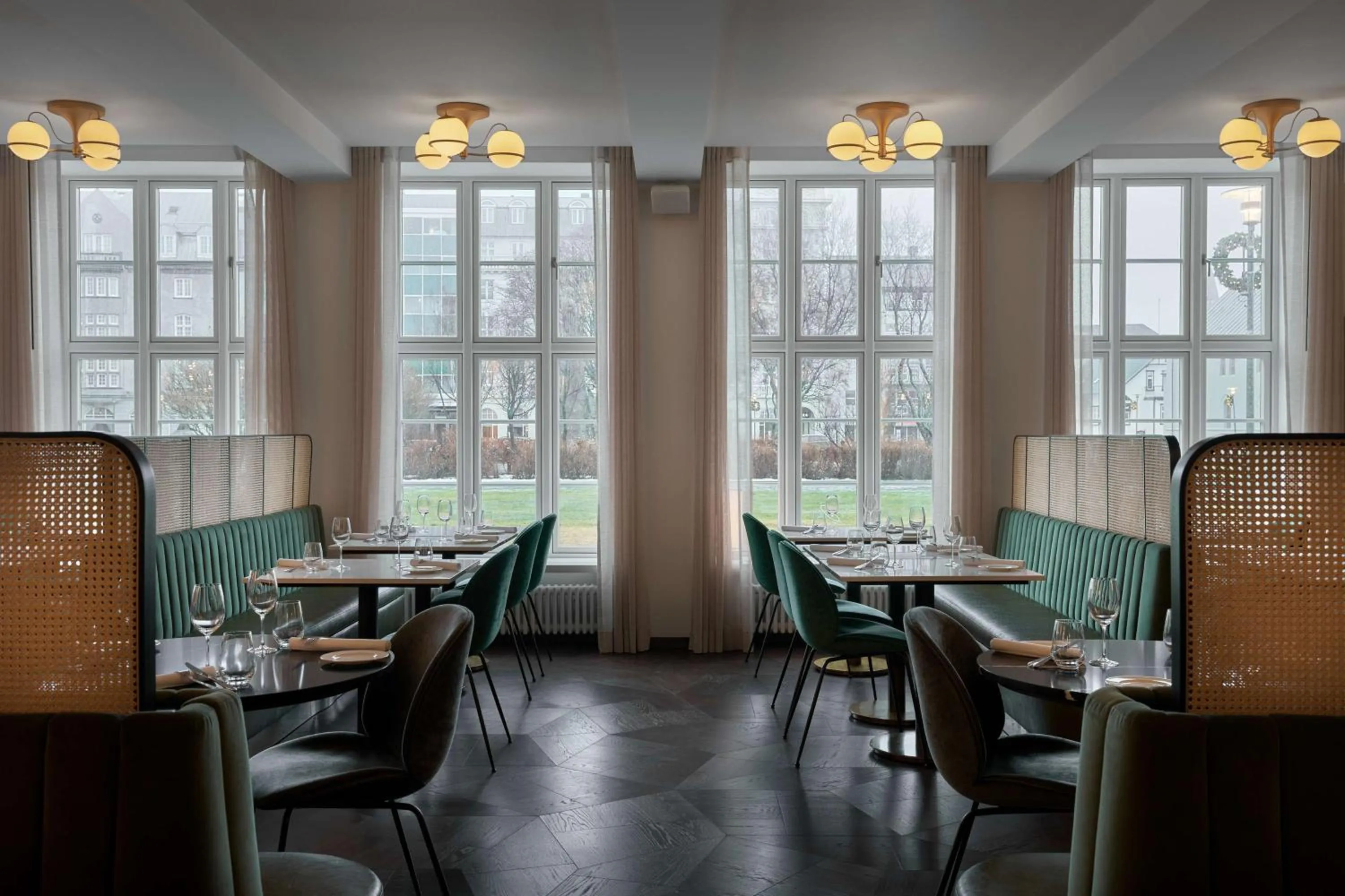 Restaurant/places to eat in Iceland Parliament Hotel, Curio Collection By Hilton