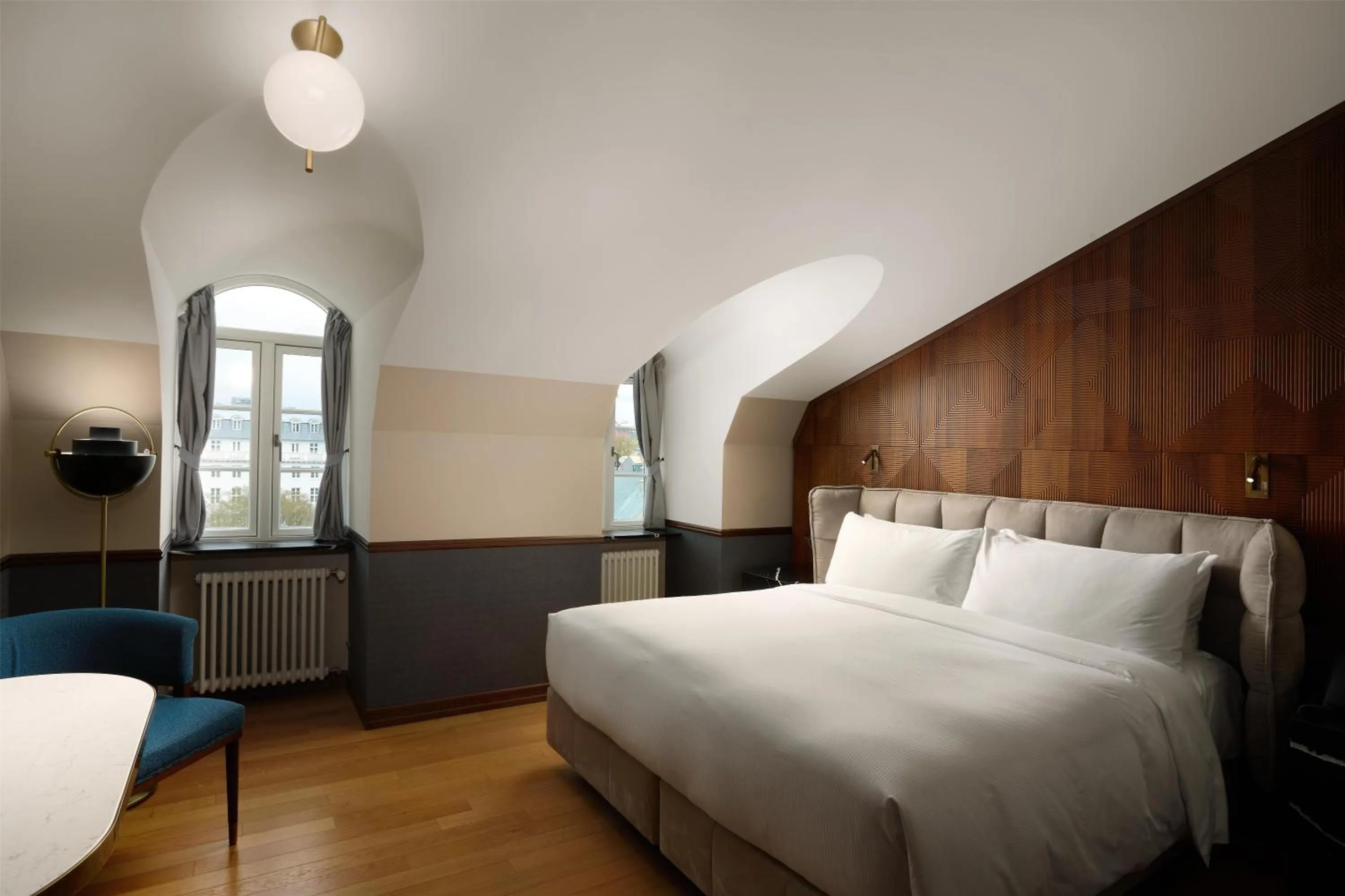 Bed in Iceland Parliament Hotel, Curio Collection By Hilton