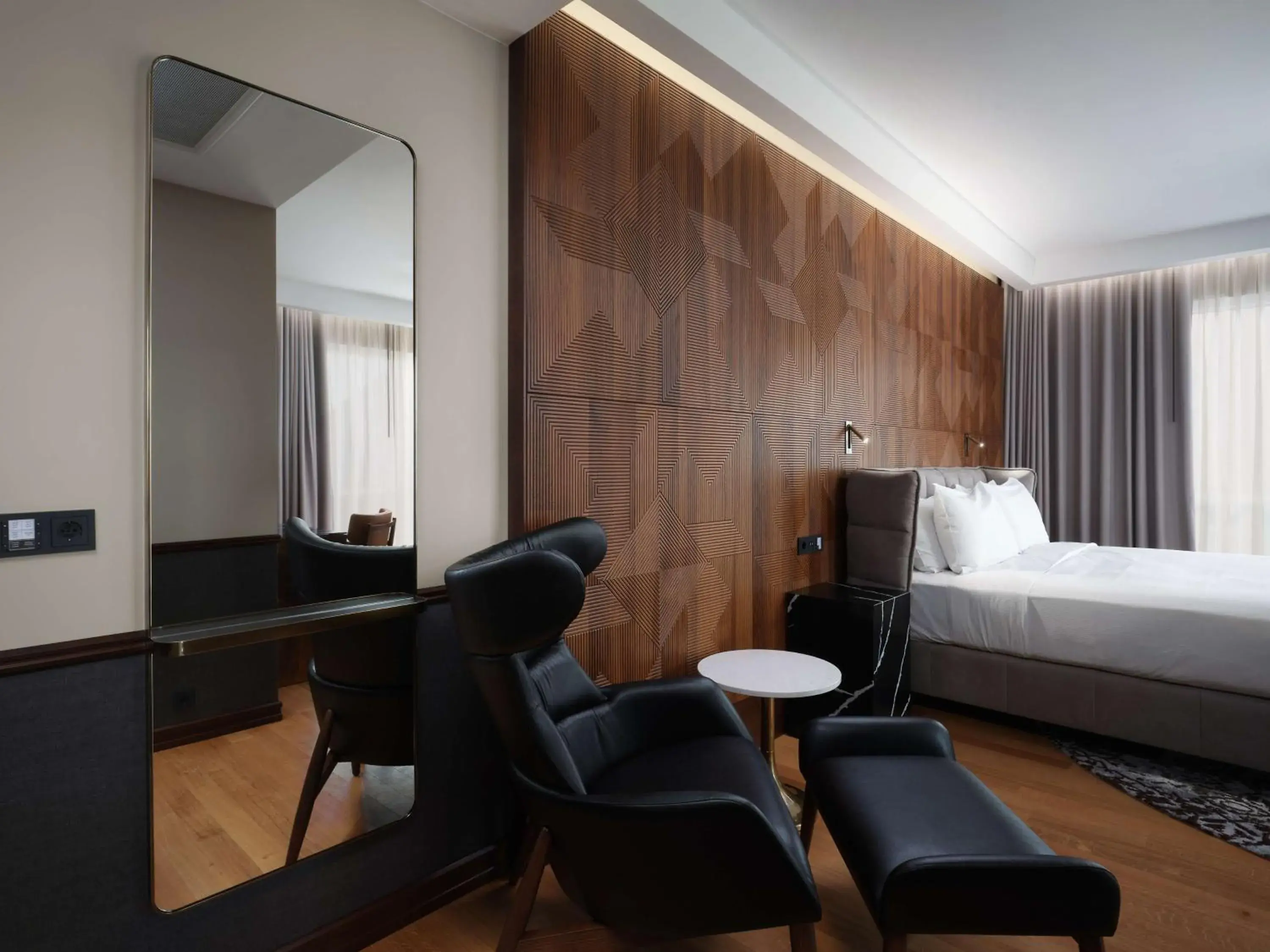 Junior Suite in Iceland Parliament Hotel, Curio Collection By Hilton Junior Suite in Iceland Parliament Hotel, Curio Collection By Hilton