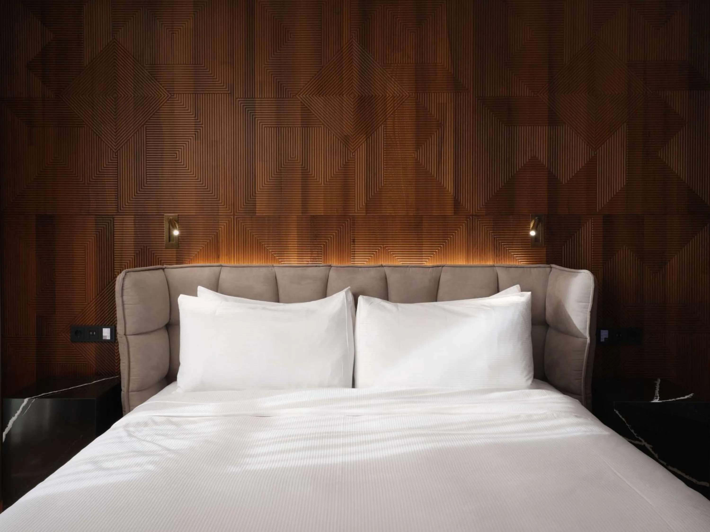 Bed in Iceland Parliament Hotel, Curio Collection By Hilton