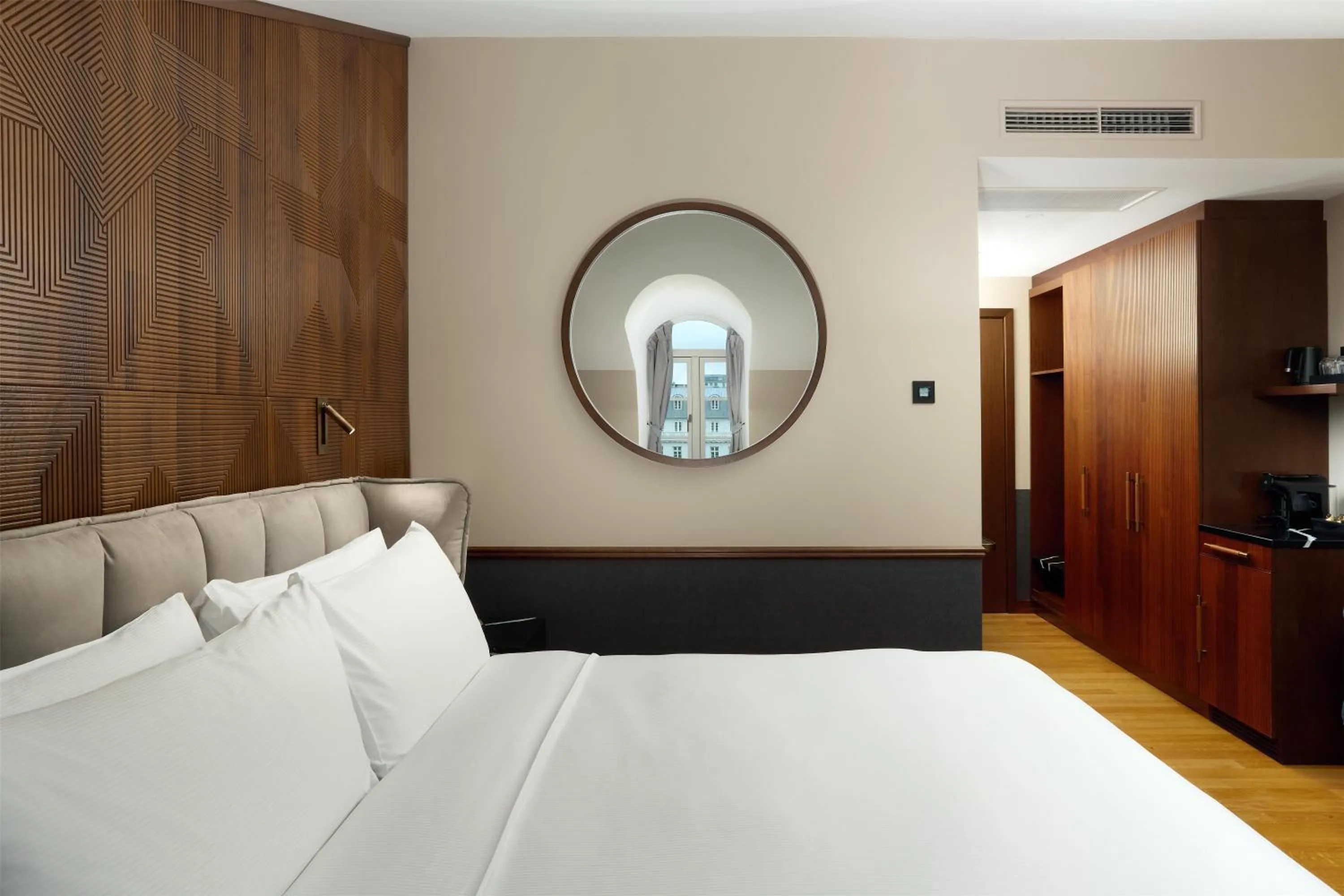 Bed in Iceland Parliament Hotel, Curio Collection By Hilton