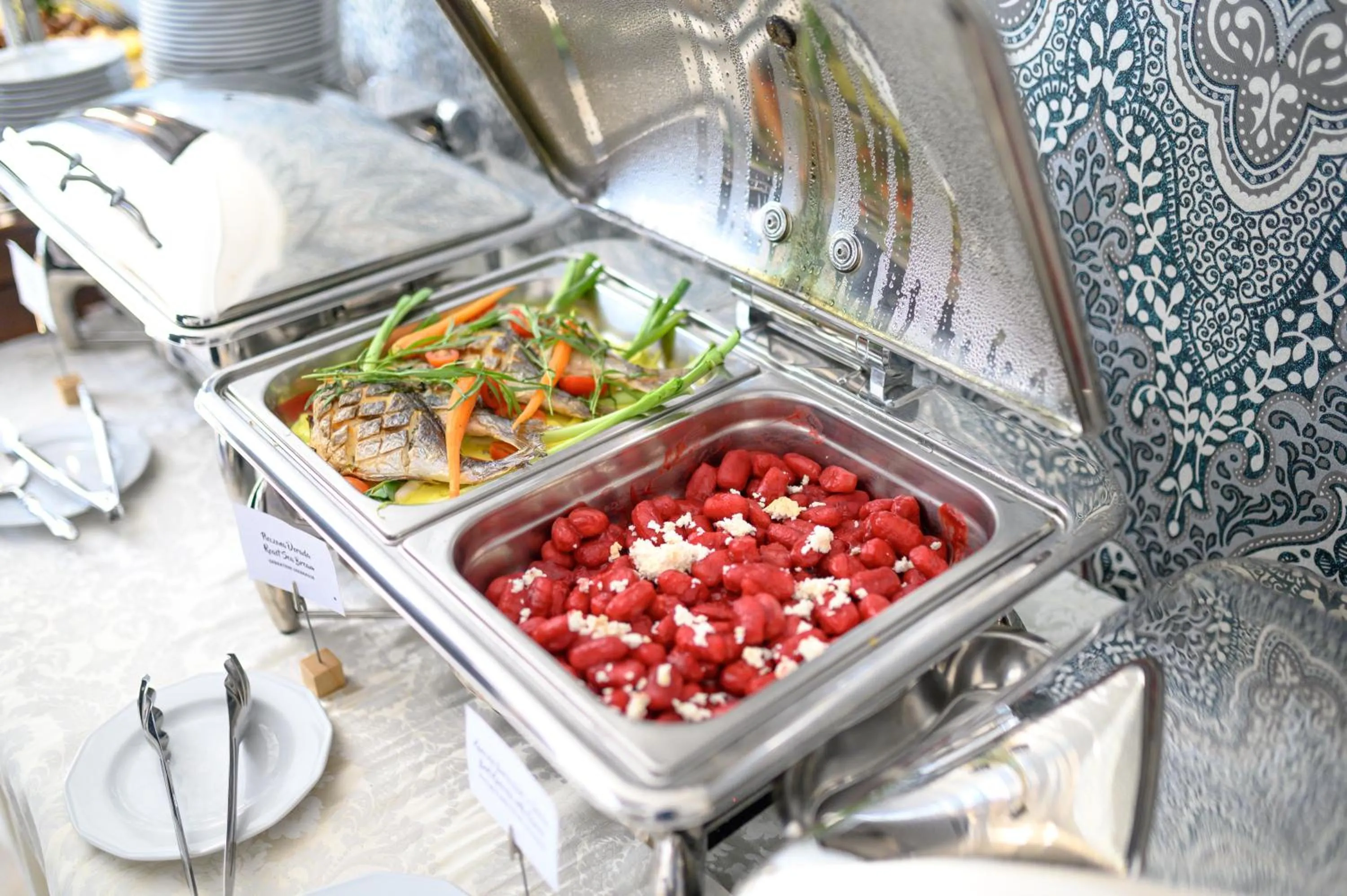 Restaurant/places to eat in Moris Boutique Beach Hotel