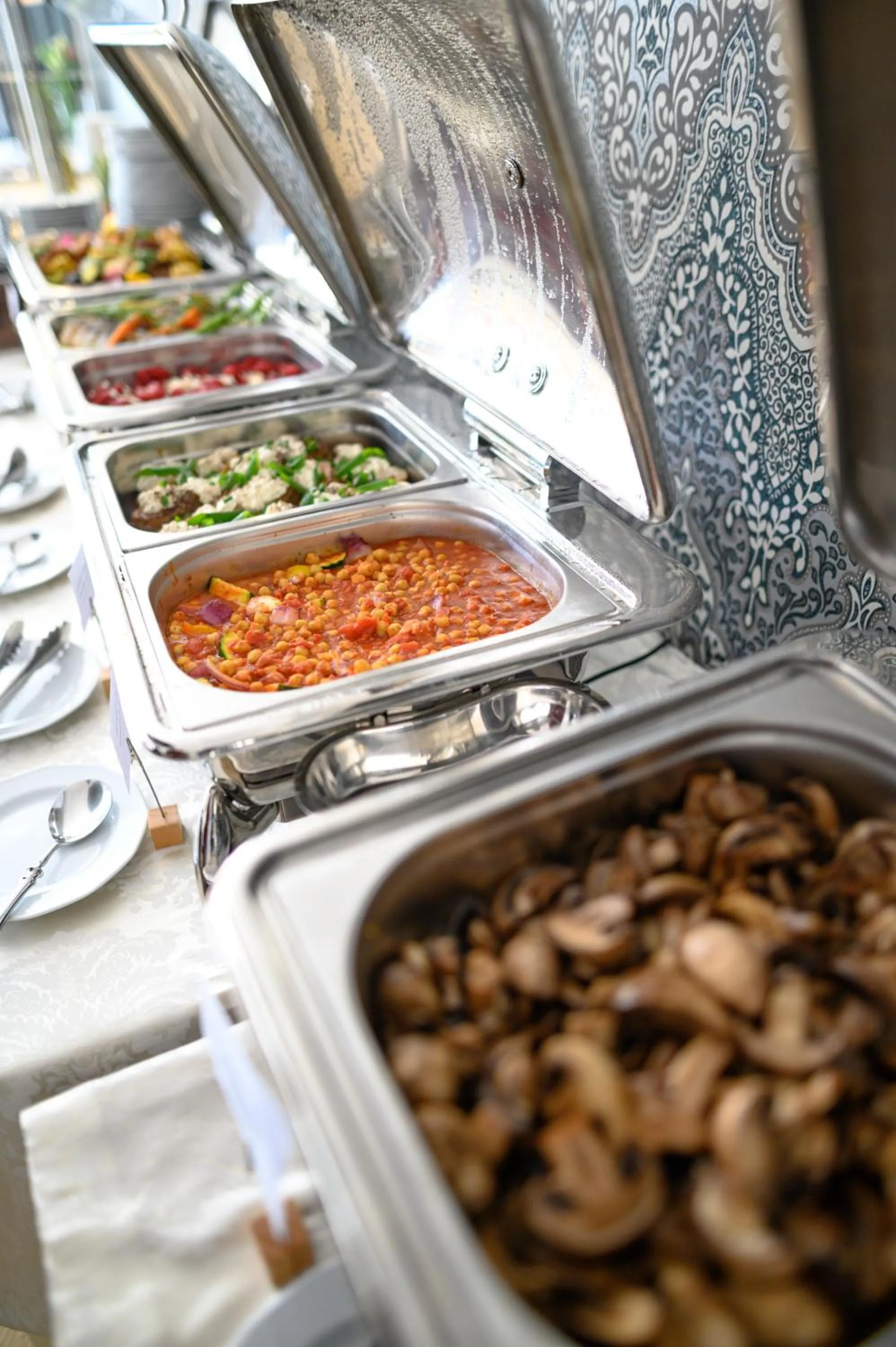 Restaurant/places to eat in Moris Boutique Beach Hotel