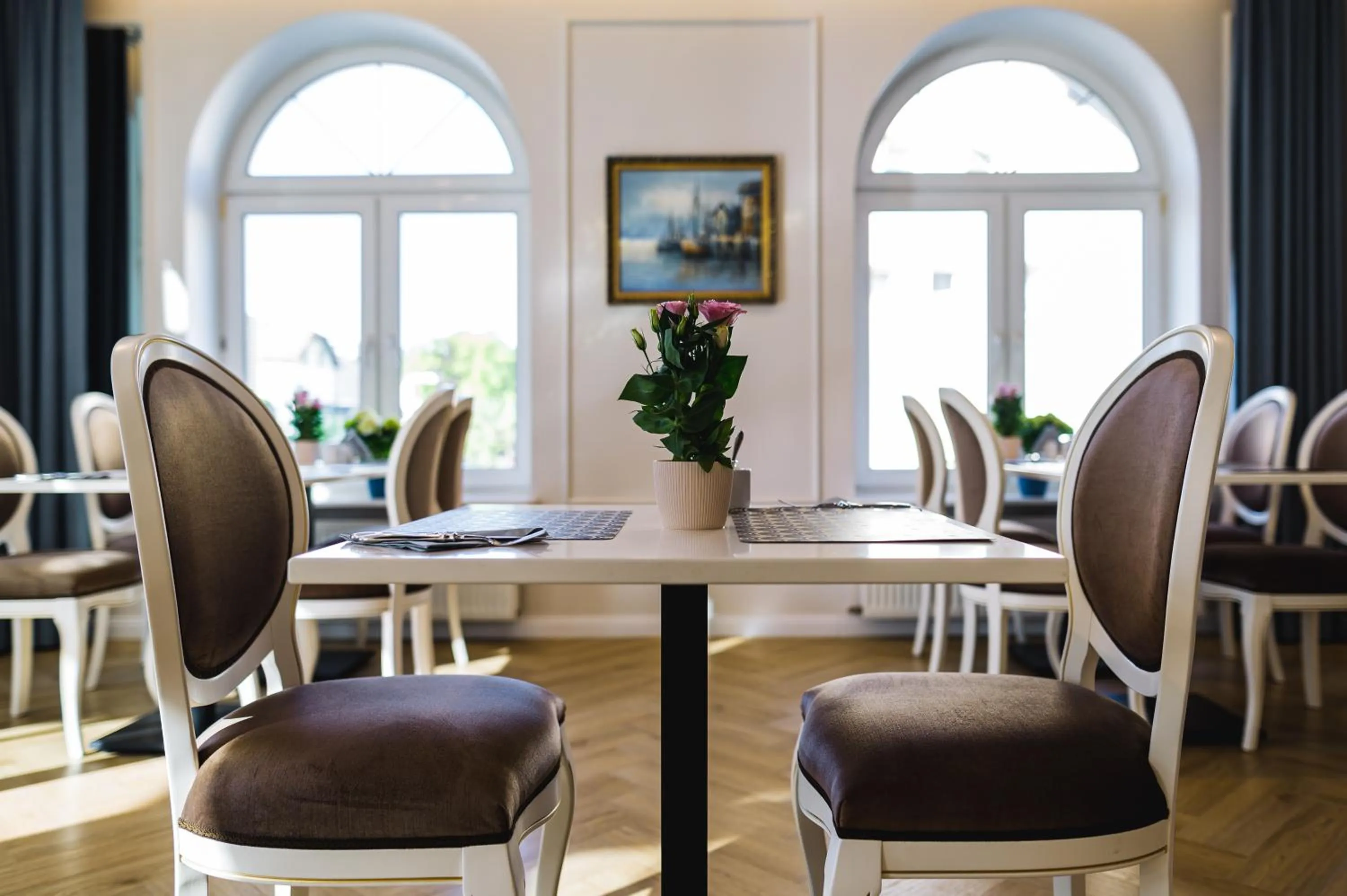 Restaurant/places to eat in Moris Boutique Beach Hotel