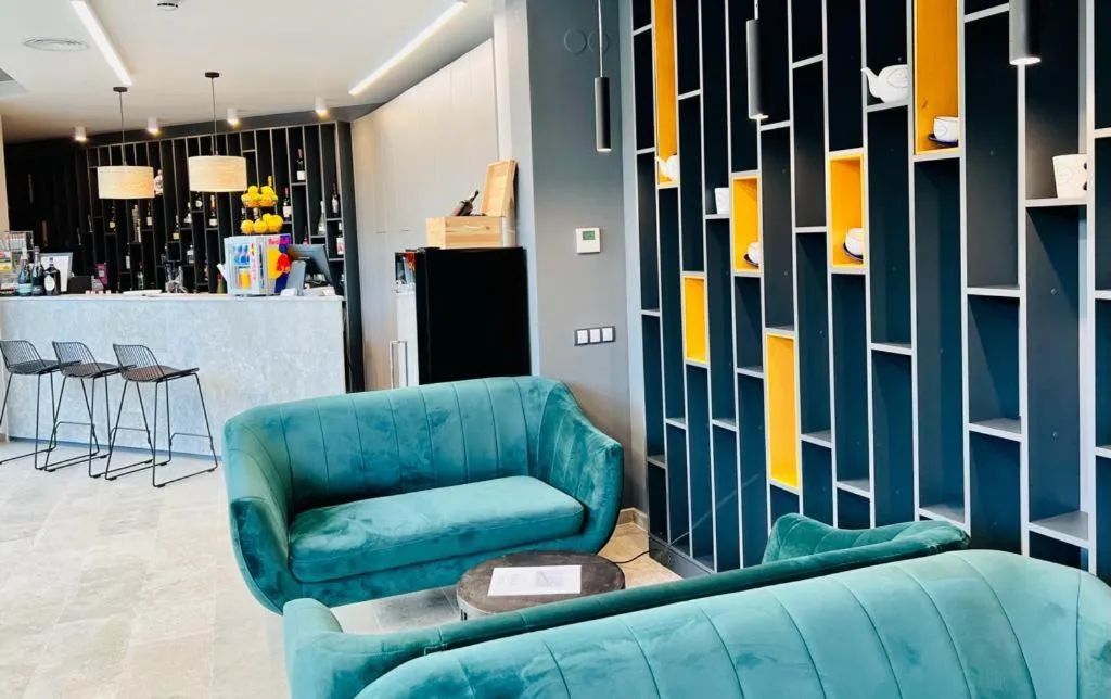 Restaurant/places to eat in WERK Hotel & SPA