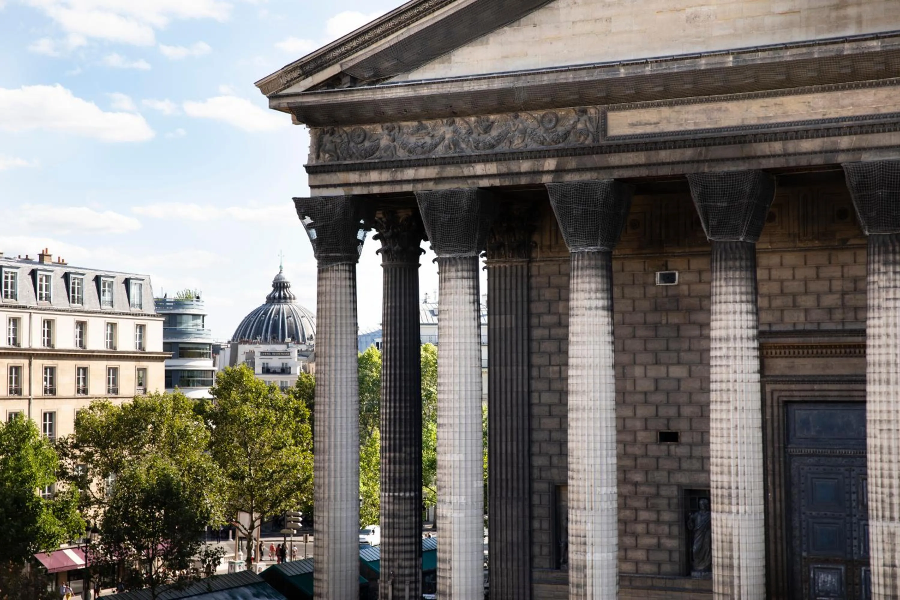 Bedroom in Hôtel Madeleine Plaza