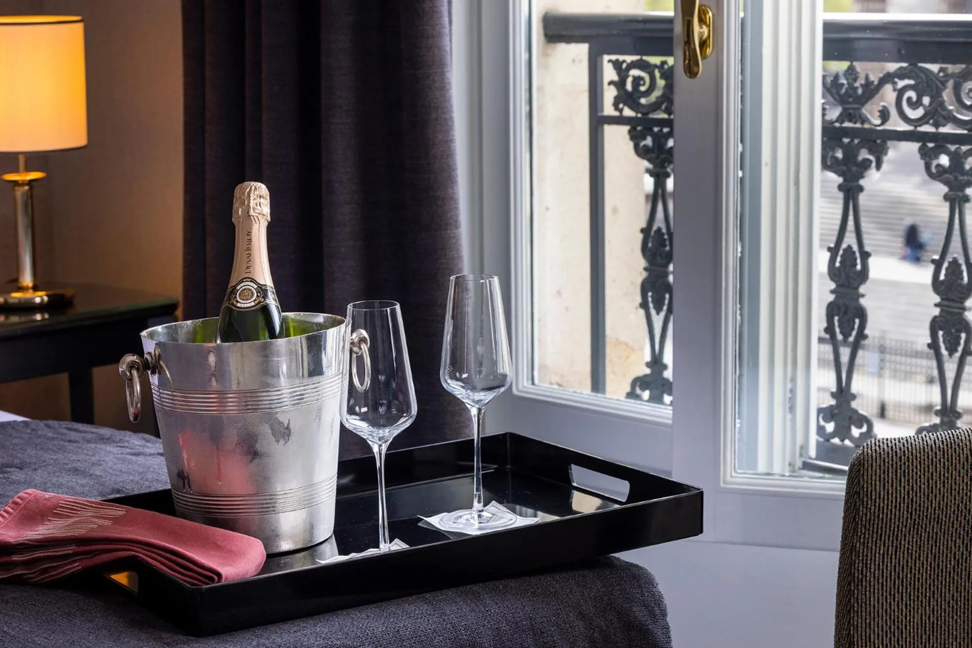 Alcoholic drinks in Hôtel Madeleine Plaza