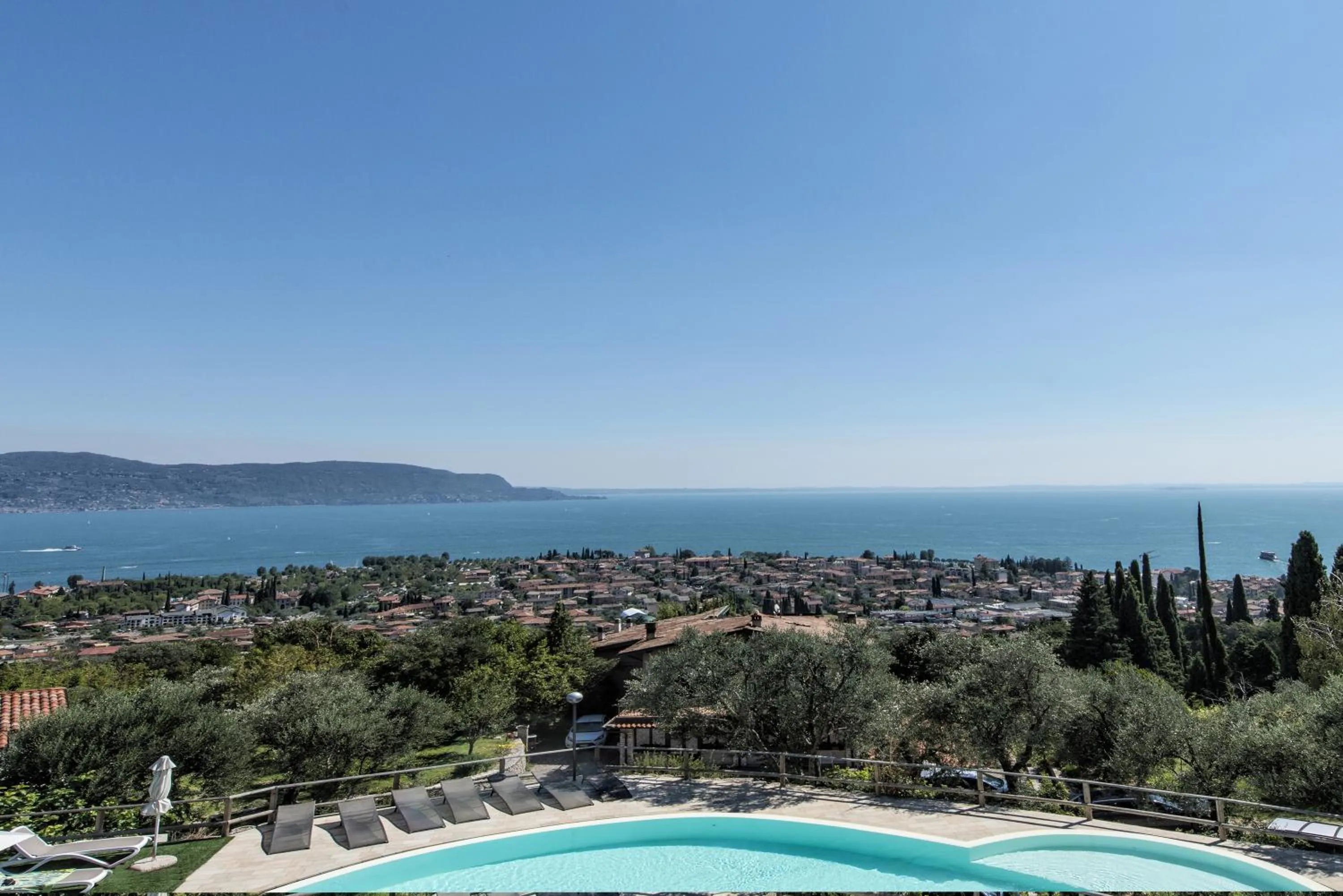 Garden in La Chioma di Berenice Garda Residence